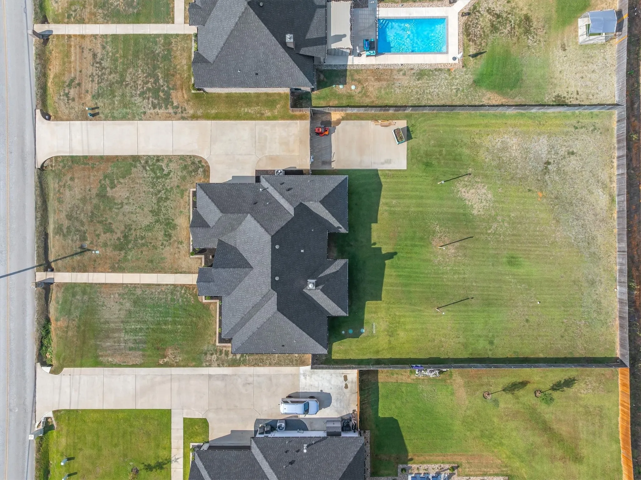 Single Family Residence For Sale in Smith County , 14312 COUNTY ROAD 192, Tyler, Texas 75703, 4 Bedroom, 2 Bathroom, Garage spaces, 2,325 Sqft, built in 2021, mls#21406758, Real Estate Agent in Tyler, Homes For Sale in Smith county, Homes For Sale in Tyler, Realtor in Tyler Texas, Real Estate Brokerage Independent Realty Texas, Luminita Cordes Realtor