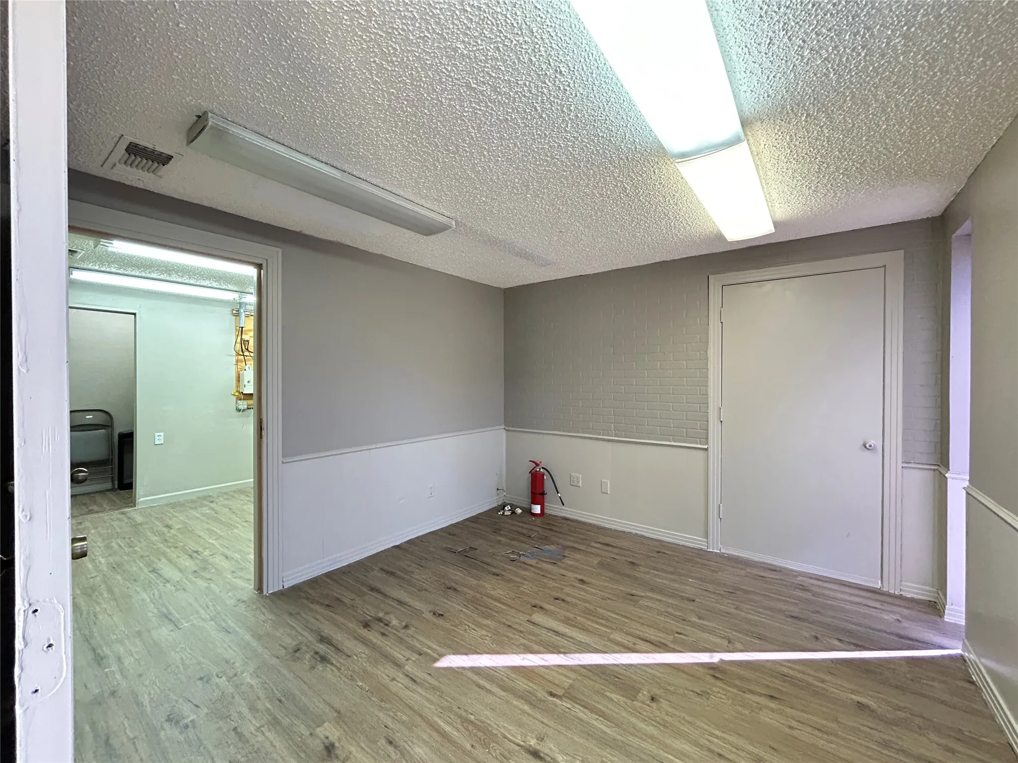 Office For Rent in Hopkins County , 122 Lee Street, Sulphur Springs, Texas 75482, 0, 0, Garage spaces, 0 Sqft, built in 1983, mls#21406747, Real Estate Agent in Sulphur Springs, Homes For Rent in Hopkins county, Homes For Rent in Sulphur Springs, Realtor in Sulphur Springs Texas, Real Estate Brokerage Independent Realty Texas, Luminita Cordes Realtor