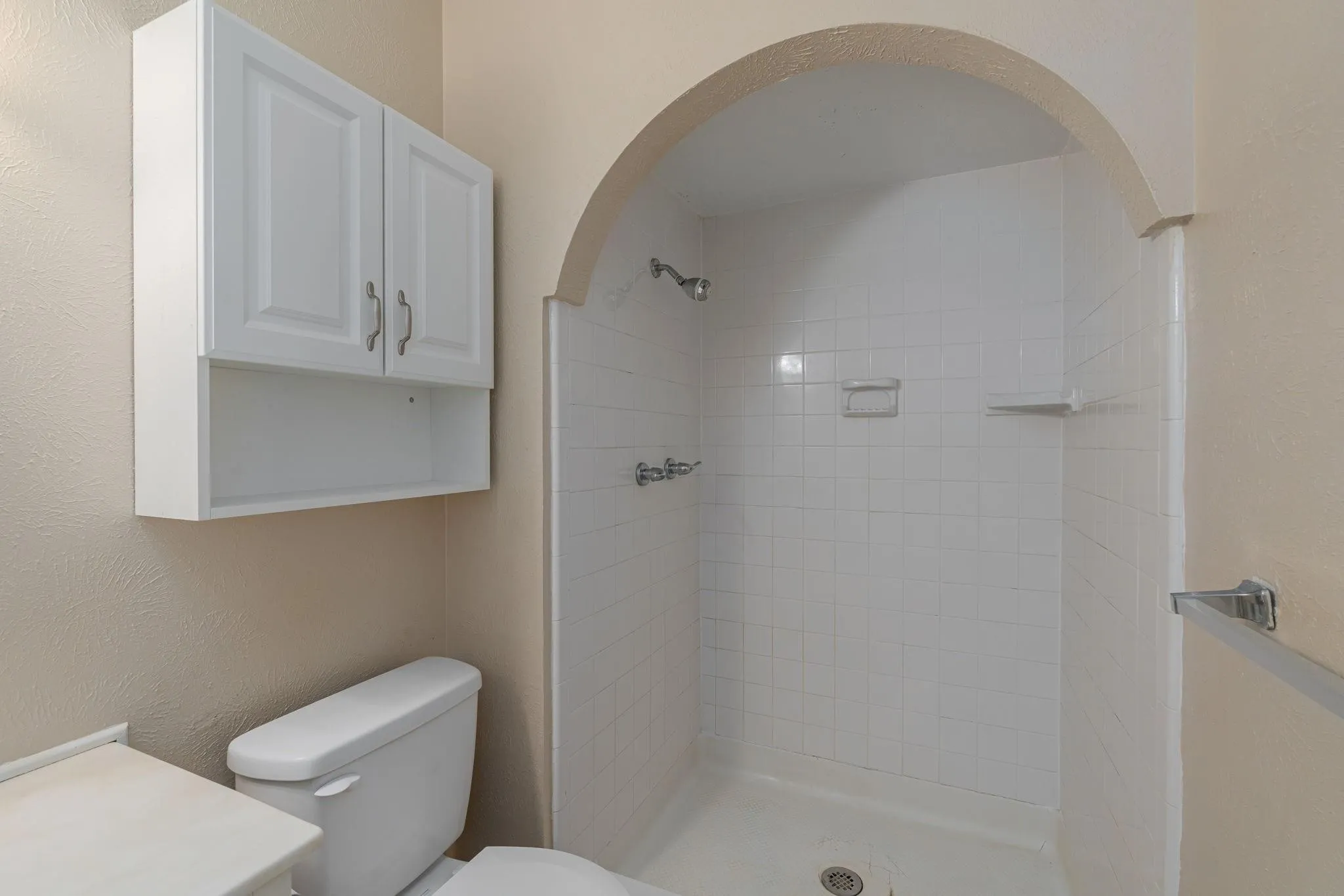 Single Family Residence For Rent in Collin County , 1201 Whitehall Drive, Plano, Texas 75023, 3 Bedroom, 2 Bathroom, 2 Garage spaces, 1,764 Sqft, built in 1974, mls#21404255, Real Estate Agent in Plano, Homes For Rent in Collin county, Homes For Rent in Plano, Realtor in Plano Texas, Real Estate Brokerage Independent Realty Texas, Luminita Cordes Realtor
