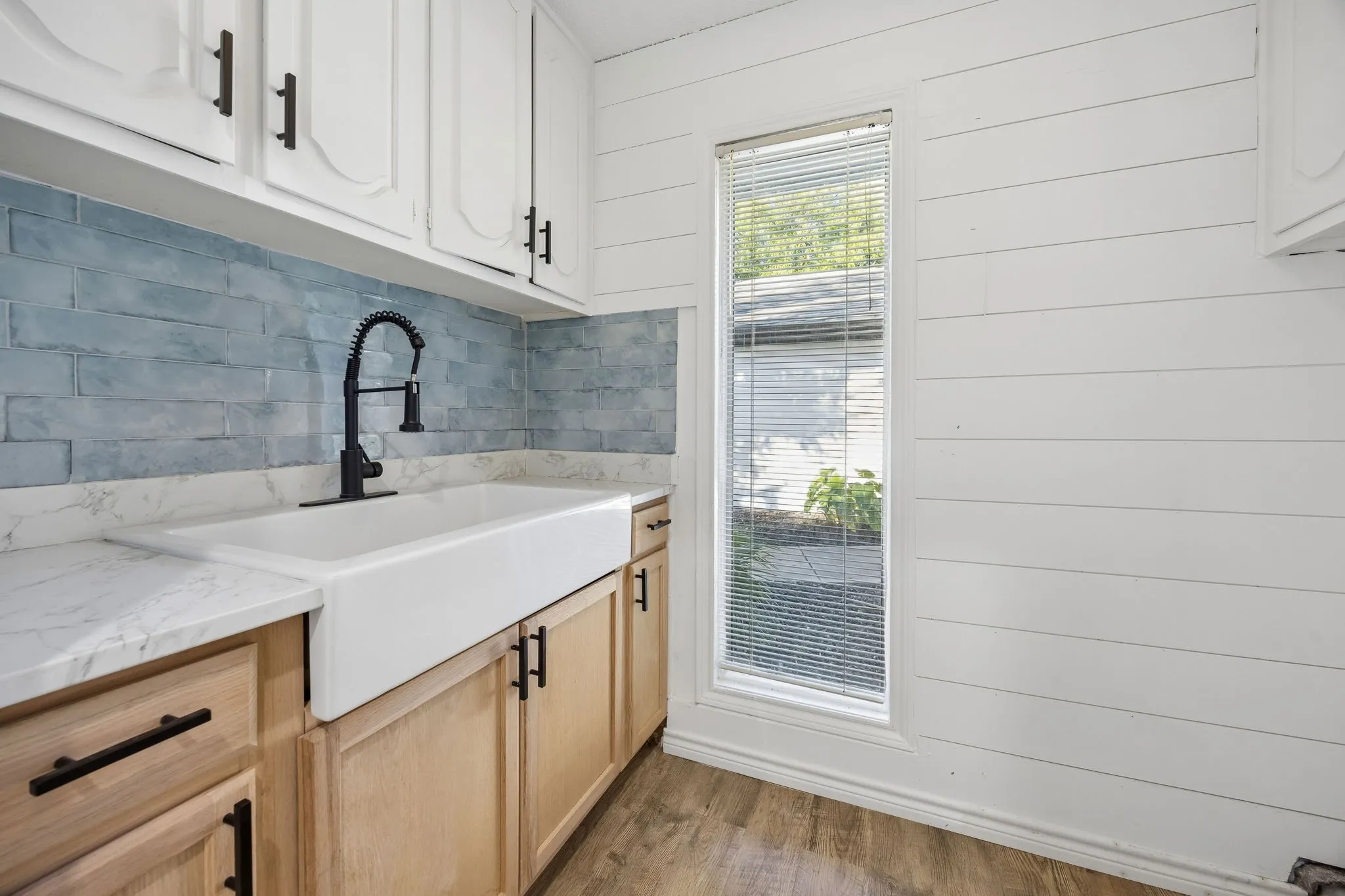 Single Family Residence For Sale in Tarrant County , 18 Legend Road, Benbrook, Texas 76132, 3 Bedroom, 2 Bathroom, 2 Garage spaces, 2,122 Sqft, built in 1972, mls#21406760, Real Estate Agent in Benbrook, Homes For Sale in Tarrant county, Homes For Sale in Benbrook, Realtor in Benbrook Texas, Real Estate Brokerage Independent Realty Texas, Luminita Cordes Realtor