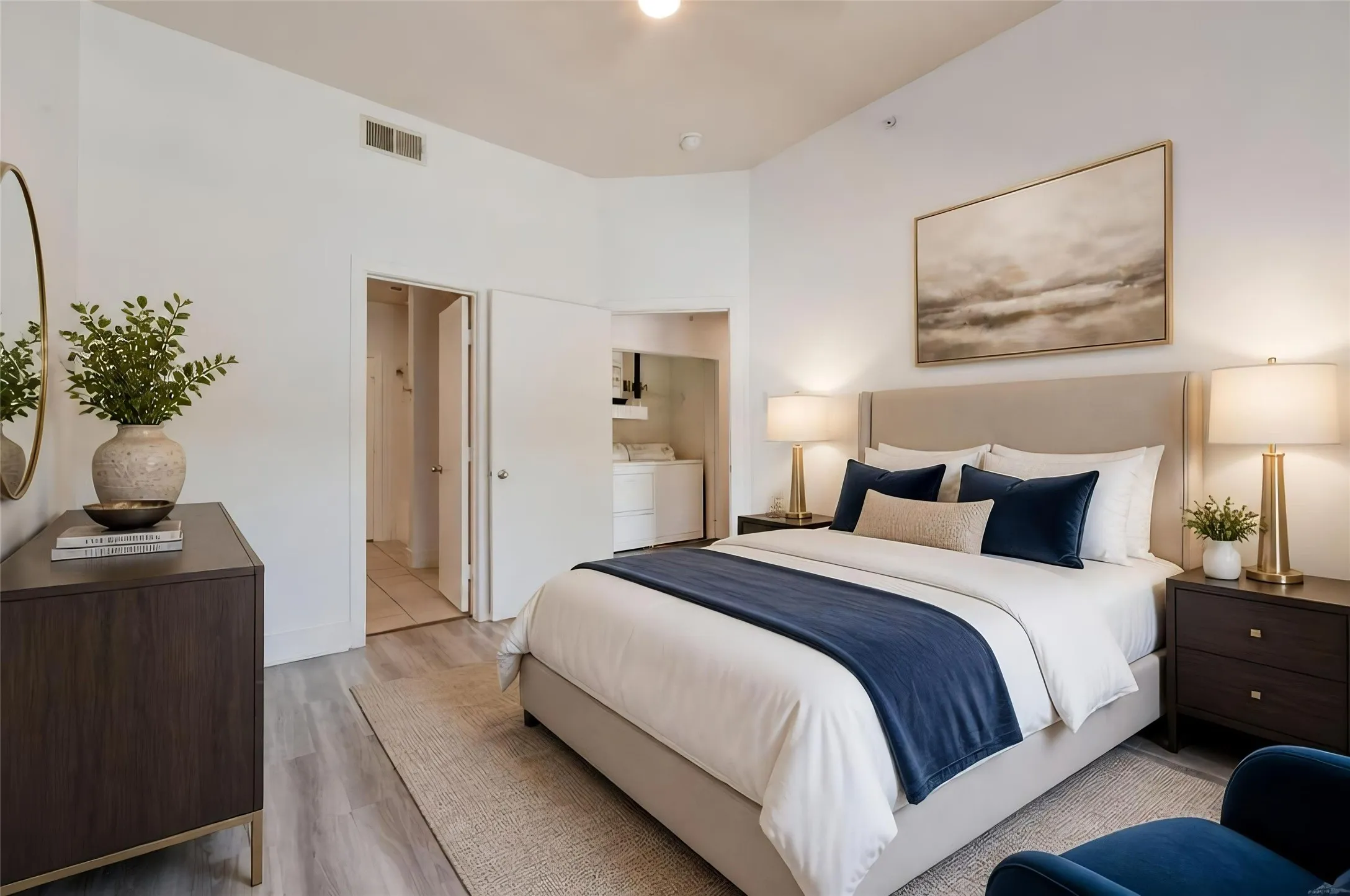 Condominium For Sale in Dallas County , 4414 Cedar Springs Road 318, Dallas, Texas 75219, 2 Bedroom, 1 Bathroom, Garage spaces, 963 Sqft, built in 2003, mls#21406685, Real Estate Agent in Dallas, Homes For Sale in Dallas county, Homes For Sale in Dallas, Realtor in Dallas Texas, Real Estate Brokerage Independent Realty Texas, Luminita Cordes Realtor