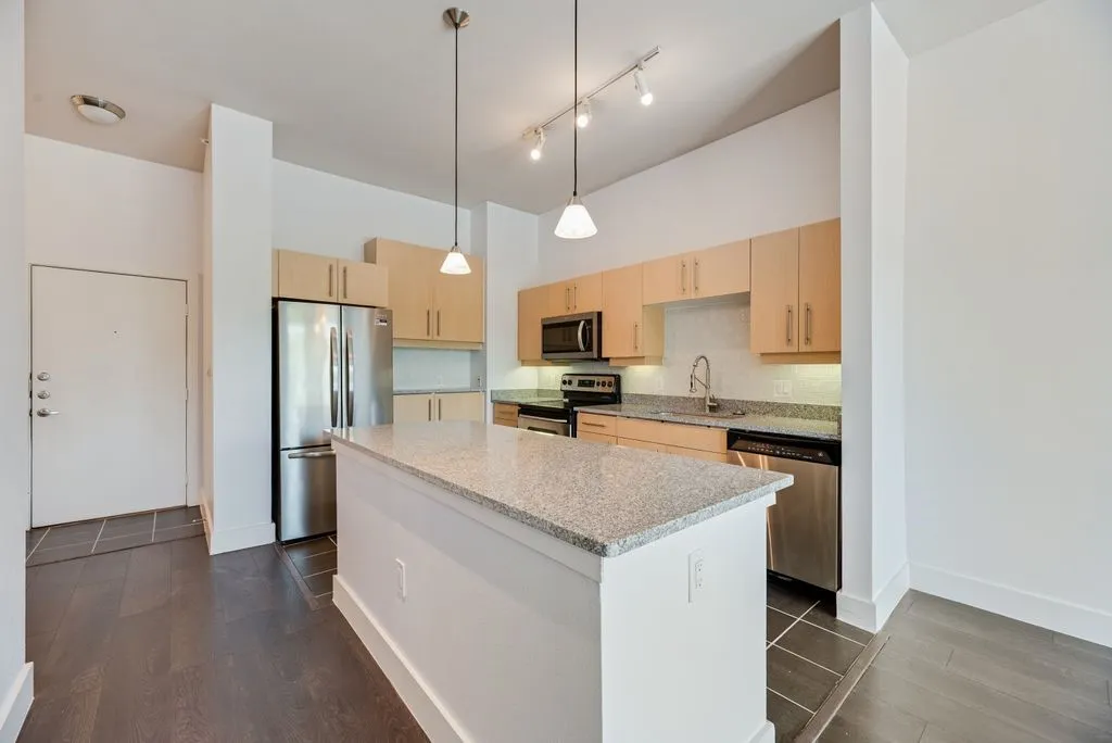 Condominium For Sale in Dallas County , 4414 Cedar Springs Road 318, Dallas, Texas 75219, 2 Bedroom, 1 Bathroom, Garage spaces, 963 Sqft, built in 2003, mls#21406685, Real Estate Agent in Dallas, Homes For Sale in Dallas county, Homes For Sale in Dallas, Realtor in Dallas Texas, Real Estate Brokerage Independent Realty Texas, Luminita Cordes Realtor