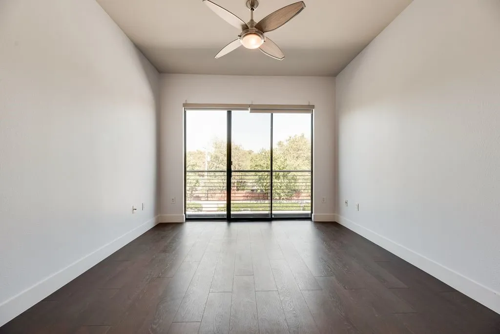 Condominium For Sale in Dallas County , 4414 Cedar Springs Road 318, Dallas, Texas 75219, 2 Bedroom, 1 Bathroom, Garage spaces, 963 Sqft, built in 2003, mls#21406685, Real Estate Agent in Dallas, Homes For Sale in Dallas county, Homes For Sale in Dallas, Realtor in Dallas Texas, Real Estate Brokerage Independent Realty Texas, Luminita Cordes Realtor