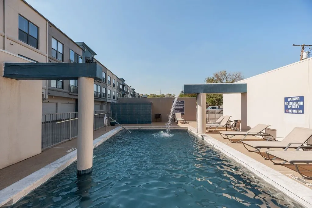 Condominium For Sale in Dallas County , 4414 Cedar Springs Road 318, Dallas, Texas 75219, 2 Bedroom, 1 Bathroom, Garage spaces, 963 Sqft, built in 2003, mls#21406685, Real Estate Agent in Dallas, Homes For Sale in Dallas county, Homes For Sale in Dallas, Realtor in Dallas Texas, Real Estate Brokerage Independent Realty Texas, Luminita Cordes Realtor