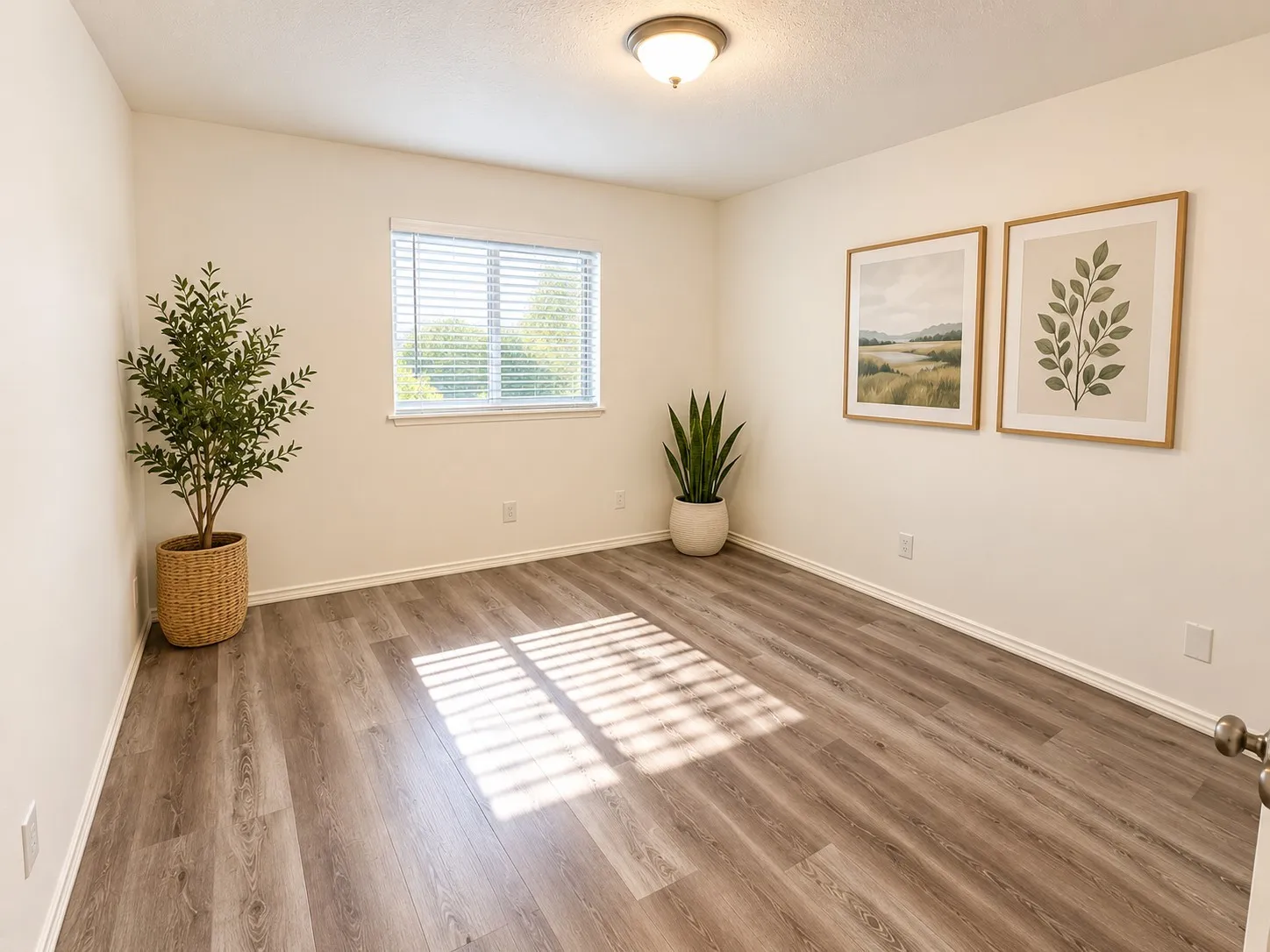 Single Family Residence For Rent in Collin County , 1101 Lombardy. Drive, Plano, Texas 75023, 4 Bedroom, 2 Bathroom, 2 Garage spaces, 2,051 Sqft, built in 1980, mls#21406474, Real Estate Agent in Plano, Homes For Rent in Collin county, Homes For Rent in Plano, Realtor in Plano Texas, Real Estate Brokerage Independent Realty Texas, Luminita Cordes Realtor