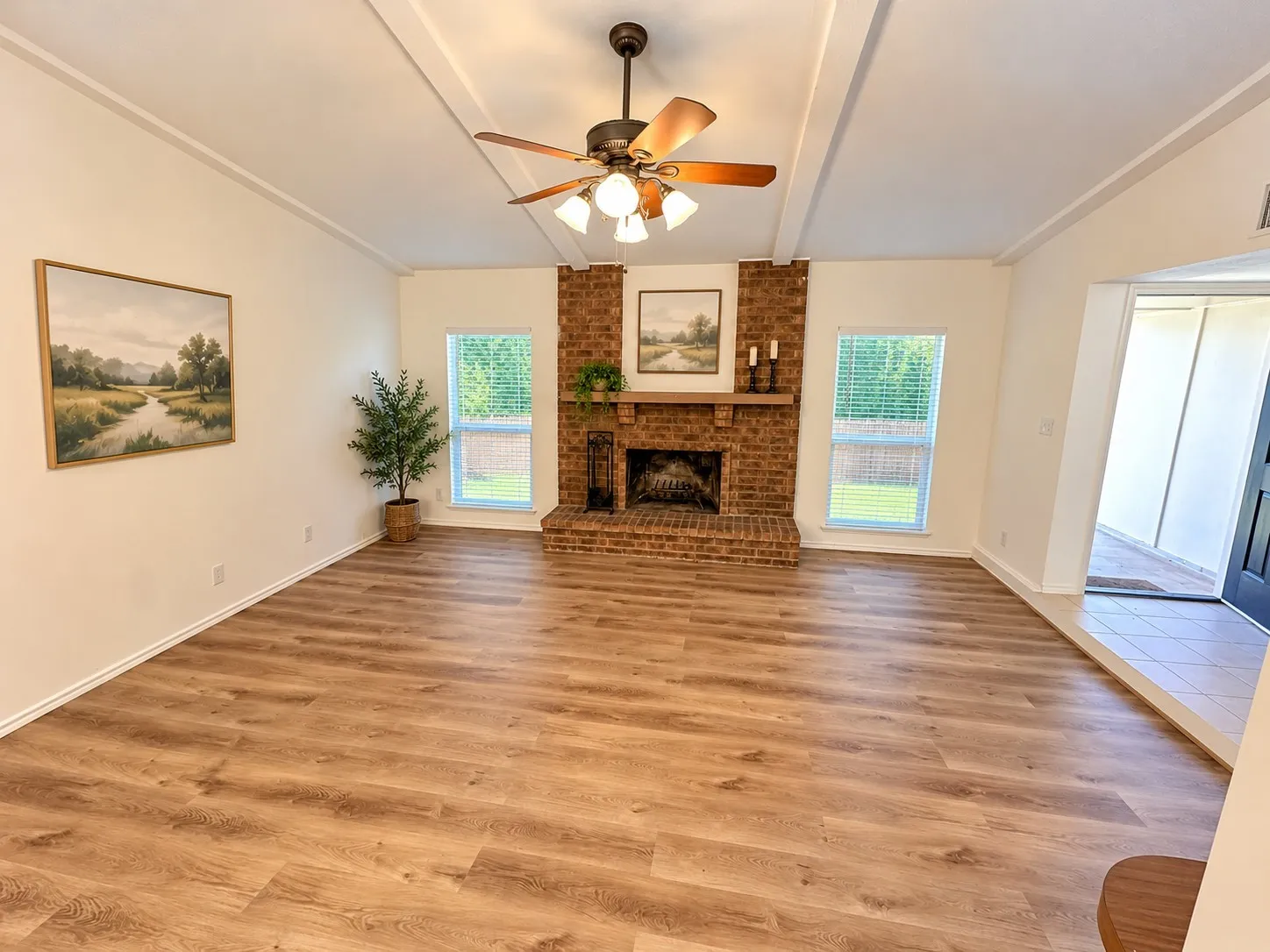 Single Family Residence For Rent in Collin County , 1101 Lombardy. Drive, Plano, Texas 75023, 4 Bedroom, 2 Bathroom, 2 Garage spaces, 2,051 Sqft, built in 1980, mls#21406474, Real Estate Agent in Plano, Homes For Rent in Collin county, Homes For Rent in Plano, Realtor in Plano Texas, Real Estate Brokerage Independent Realty Texas, Luminita Cordes Realtor