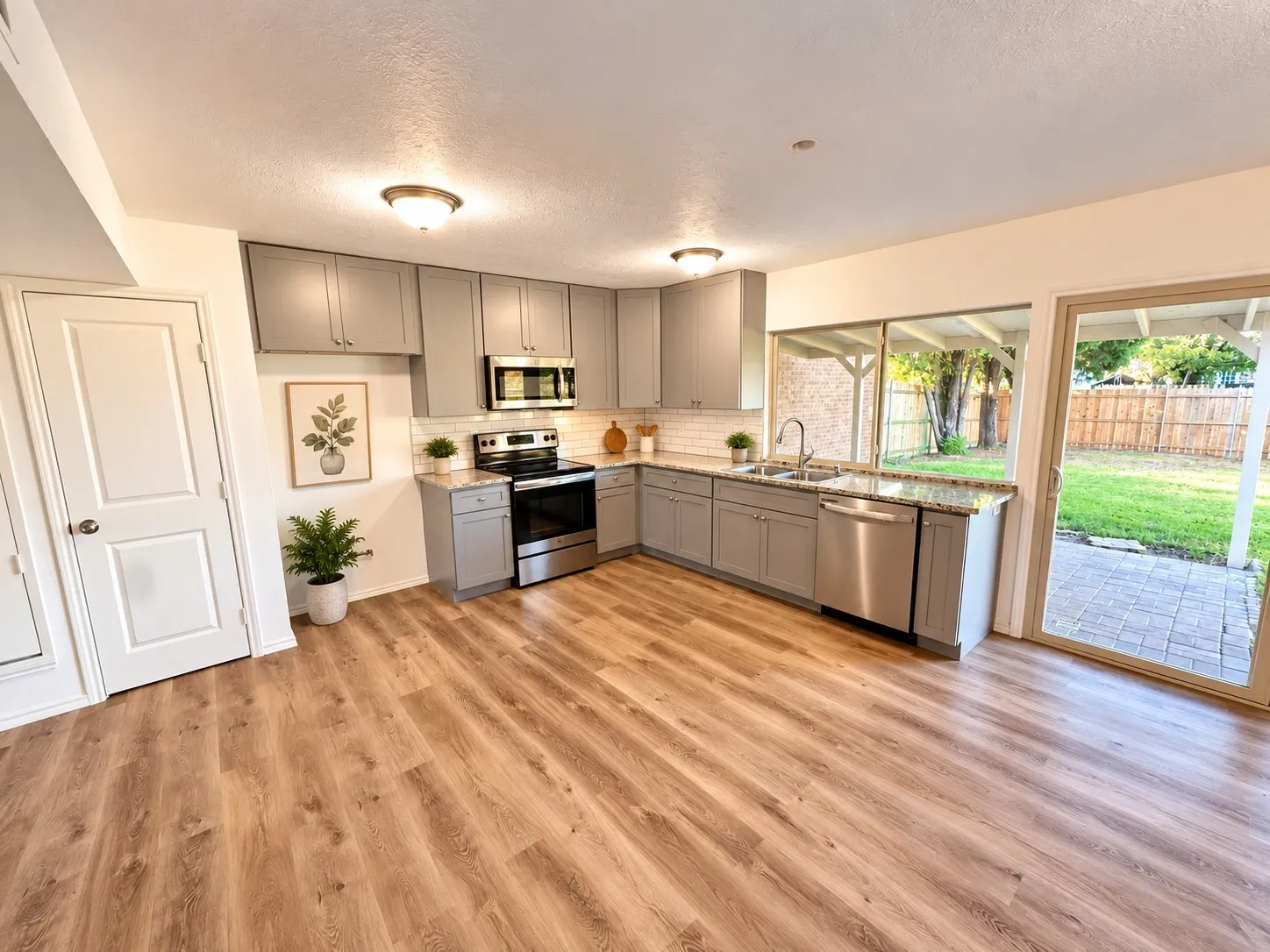 Single Family Residence For Rent in Collin County , 1101 Lombardy. Drive, Plano, Texas 75023, 4 Bedroom, 2 Bathroom, 2 Garage spaces, 2,051 Sqft, built in 1980, mls#21406474, Real Estate Agent in Plano, Homes For Rent in Collin county, Homes For Rent in Plano, Realtor in Plano Texas, Real Estate Brokerage Independent Realty Texas, Luminita Cordes Realtor