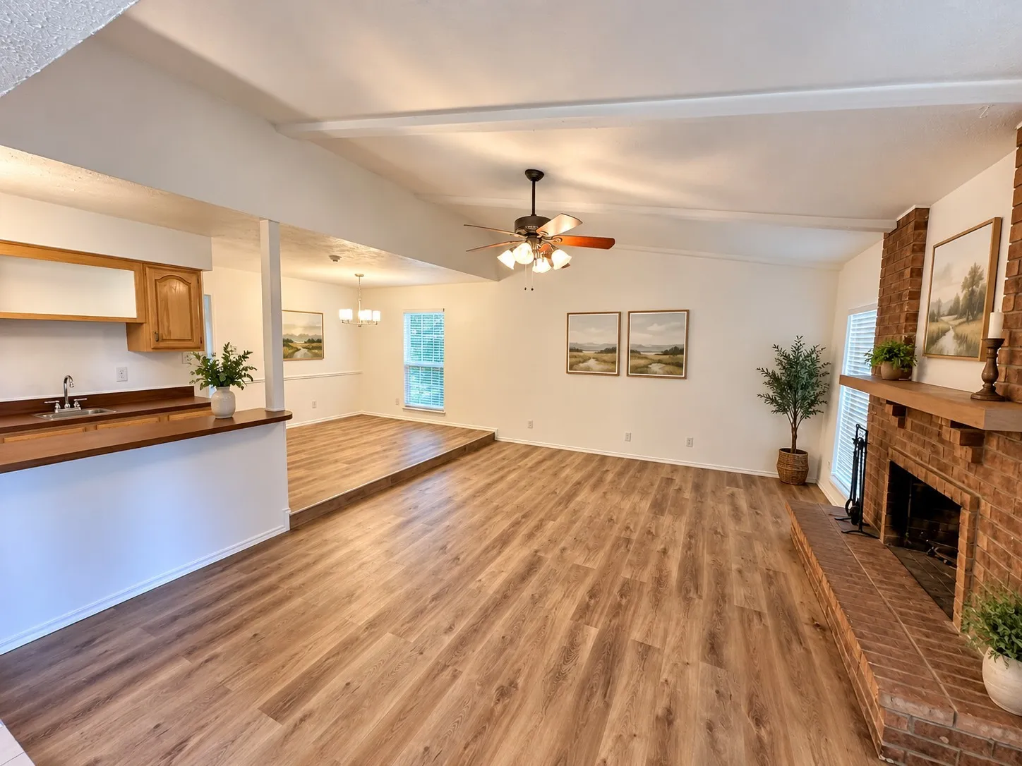 Single Family Residence For Rent in Collin County , 1101 Lombardy. Drive, Plano, Texas 75023, 4 Bedroom, 2 Bathroom, 2 Garage spaces, 2,051 Sqft, built in 1980, mls#21406474, Real Estate Agent in Plano, Homes For Rent in Collin county, Homes For Rent in Plano, Realtor in Plano Texas, Real Estate Brokerage Independent Realty Texas, Luminita Cordes Realtor