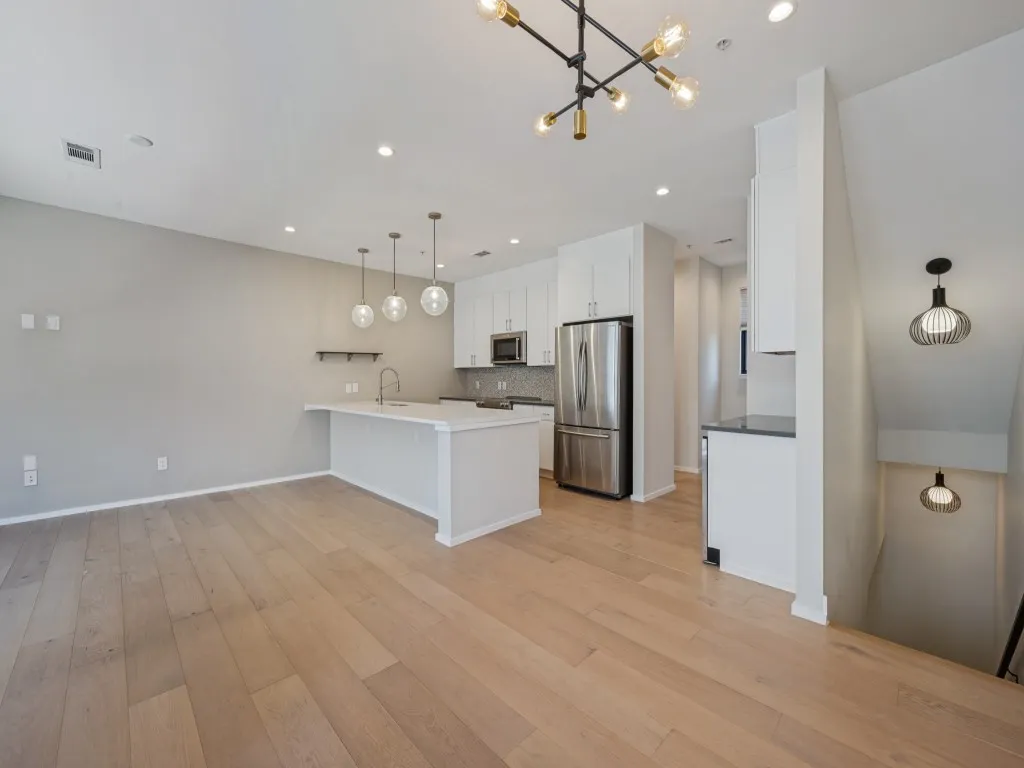 Condominium For Rent in Dallas County , 6028 Hudson Street 2, Dallas, Texas 75206, 2 Bedroom, 3 Bathroom, 2 Garage spaces, 1,510 Sqft, built in 2016, mls#21405001, Real Estate Agent in Dallas, Homes For Rent in Dallas county, Homes For Rent in Dallas, Realtor in Dallas Texas, Real Estate Brokerage Independent Realty Texas, Luminita Cordes Realtor