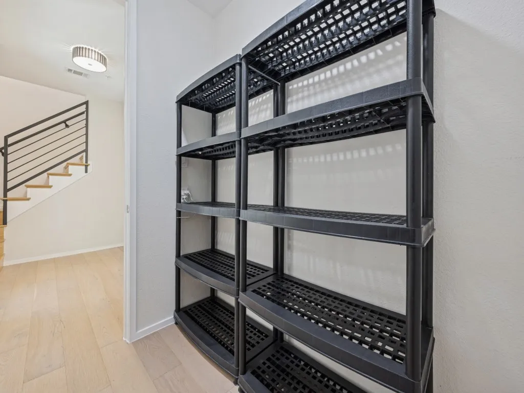 Condominium For Rent in Dallas County , 6028 Hudson Street 2, Dallas, Texas 75206, 2 Bedroom, 3 Bathroom, 2 Garage spaces, 1,510 Sqft, built in 2016, mls#21405001, Real Estate Agent in Dallas, Homes For Rent in Dallas county, Homes For Rent in Dallas, Realtor in Dallas Texas, Real Estate Brokerage Independent Realty Texas, Luminita Cordes Realtor