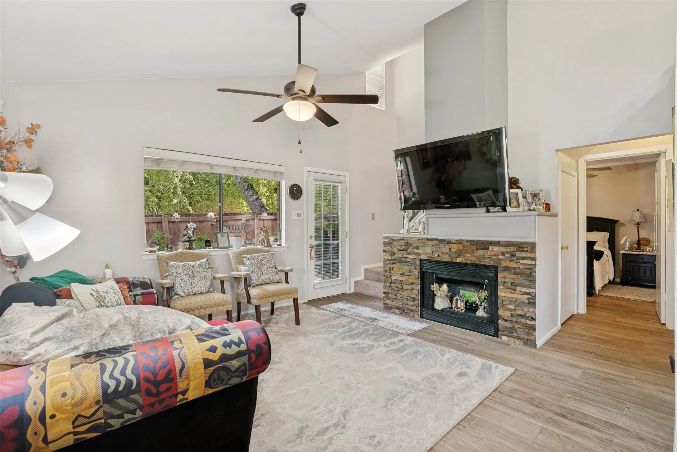 Townhouse For Sale in Tarrant County , 5769 Cedar Creek Drive, Benbrook, Texas 76109, 2 Bedroom, 2 Bathroom, Garage spaces, 980 Sqft, built in 1984, mls#21406766, Real Estate Agent in Benbrook, Homes For Sale in Tarrant county, Homes For Sale in Benbrook, Realtor in Benbrook Texas, Real Estate Brokerage Independent Realty Texas, Luminita Cordes Realtor