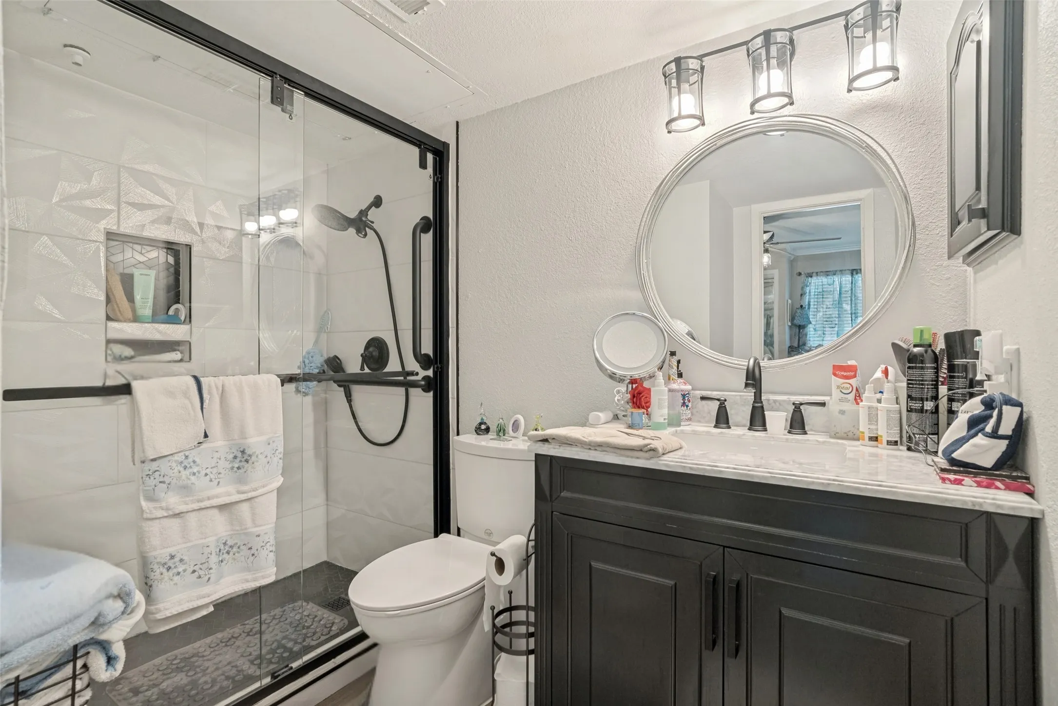 Townhouse For Sale in Tarrant County , 5769 Cedar Creek Drive, Benbrook, Texas 76109, 2 Bedroom, 2 Bathroom, Garage spaces, 980 Sqft, built in 1984, mls#21406766, Real Estate Agent in Benbrook, Homes For Sale in Tarrant county, Homes For Sale in Benbrook, Realtor in Benbrook Texas, Real Estate Brokerage Independent Realty Texas, Luminita Cordes Realtor