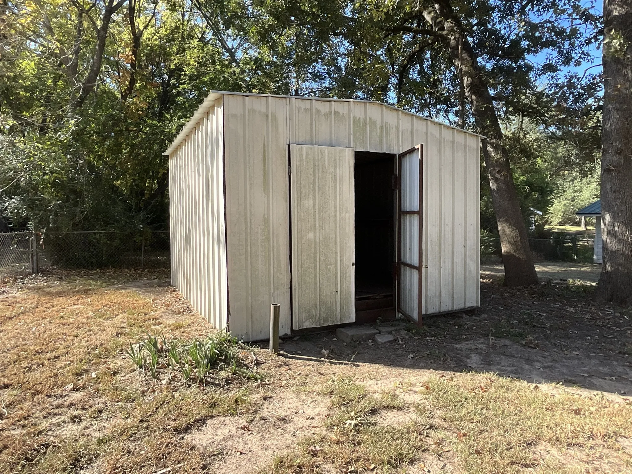 Single Family Residence For Rent in Van Zandt County , 1130 Clay Street, Canton, Texas 75103, 3 Bedroom, 1 Bathroom, Garage spaces, 1,096 Sqft, built in 1967, mls#21397446, Real Estate Agent in Canton, Homes For Rent in Van Zandt county, Homes For Rent in Canton, Realtor in Canton Texas, Real Estate Brokerage Independent Realty Texas, Luminita Cordes Realtor