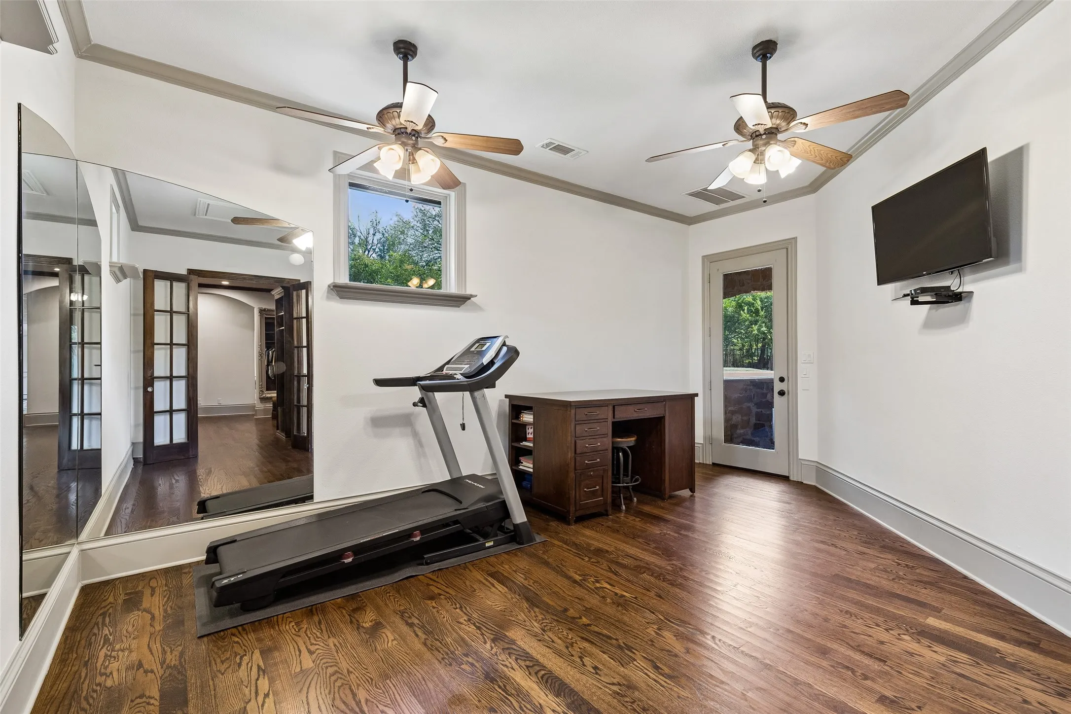 Single Family Residence For Sale in Tarrant County , 1714 Maranatha Way, Southlake, Texas 76092, 5 Bedroom, 7 Bathroom, 4 Garage spaces, 7,008 Sqft, built in 2007, mls#21385634, Real Estate Agent in Southlake, Homes For Sale in Tarrant county, Homes For Sale in Southlake, Realtor in Southlake Texas, Real Estate Brokerage Independent Realty Texas, Luminita Cordes Realtor