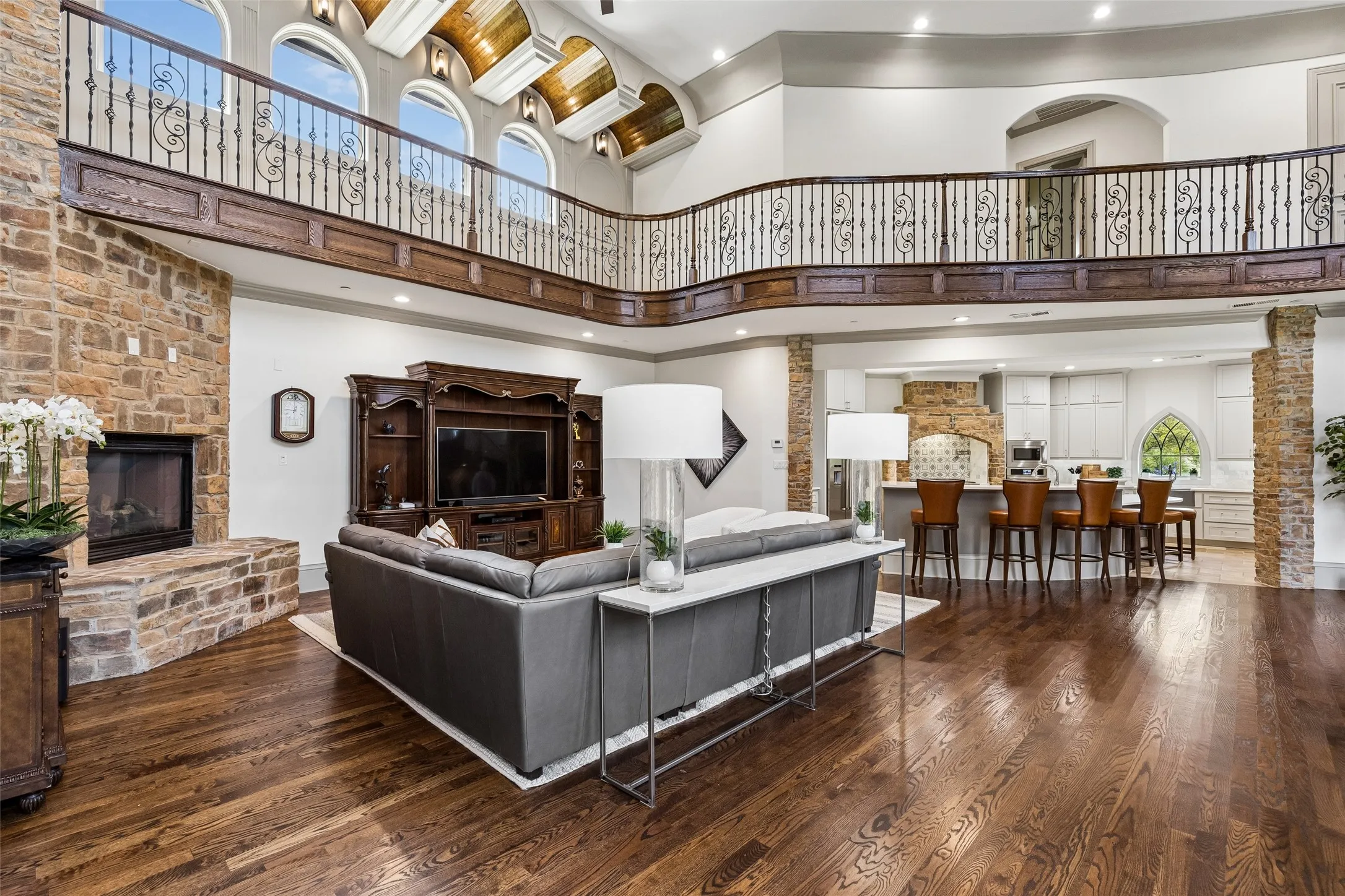 Single Family Residence For Sale in Tarrant County , 1714 Maranatha Way, Southlake, Texas 76092, 5 Bedroom, 7 Bathroom, 4 Garage spaces, 7,008 Sqft, built in 2007, mls#21385634, Real Estate Agent in Southlake, Homes For Sale in Tarrant county, Homes For Sale in Southlake, Realtor in Southlake Texas, Real Estate Brokerage Independent Realty Texas, Luminita Cordes Realtor