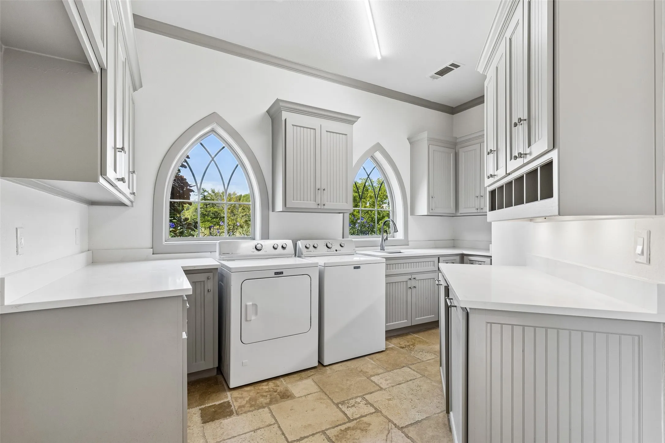 Single Family Residence For Sale in Tarrant County , 1714 Maranatha Way, Southlake, Texas 76092, 5 Bedroom, 7 Bathroom, 4 Garage spaces, 7,008 Sqft, built in 2007, mls#21385634, Real Estate Agent in Southlake, Homes For Sale in Tarrant county, Homes For Sale in Southlake, Realtor in Southlake Texas, Real Estate Brokerage Independent Realty Texas, Luminita Cordes Realtor