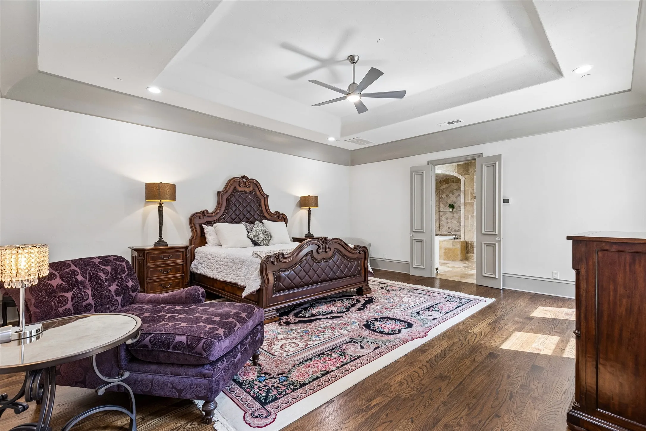 Single Family Residence For Sale in Tarrant County , 1714 Maranatha Way, Southlake, Texas 76092, 5 Bedroom, 7 Bathroom, 4 Garage spaces, 7,008 Sqft, built in 2007, mls#21385634, Real Estate Agent in Southlake, Homes For Sale in Tarrant county, Homes For Sale in Southlake, Realtor in Southlake Texas, Real Estate Brokerage Independent Realty Texas, Luminita Cordes Realtor