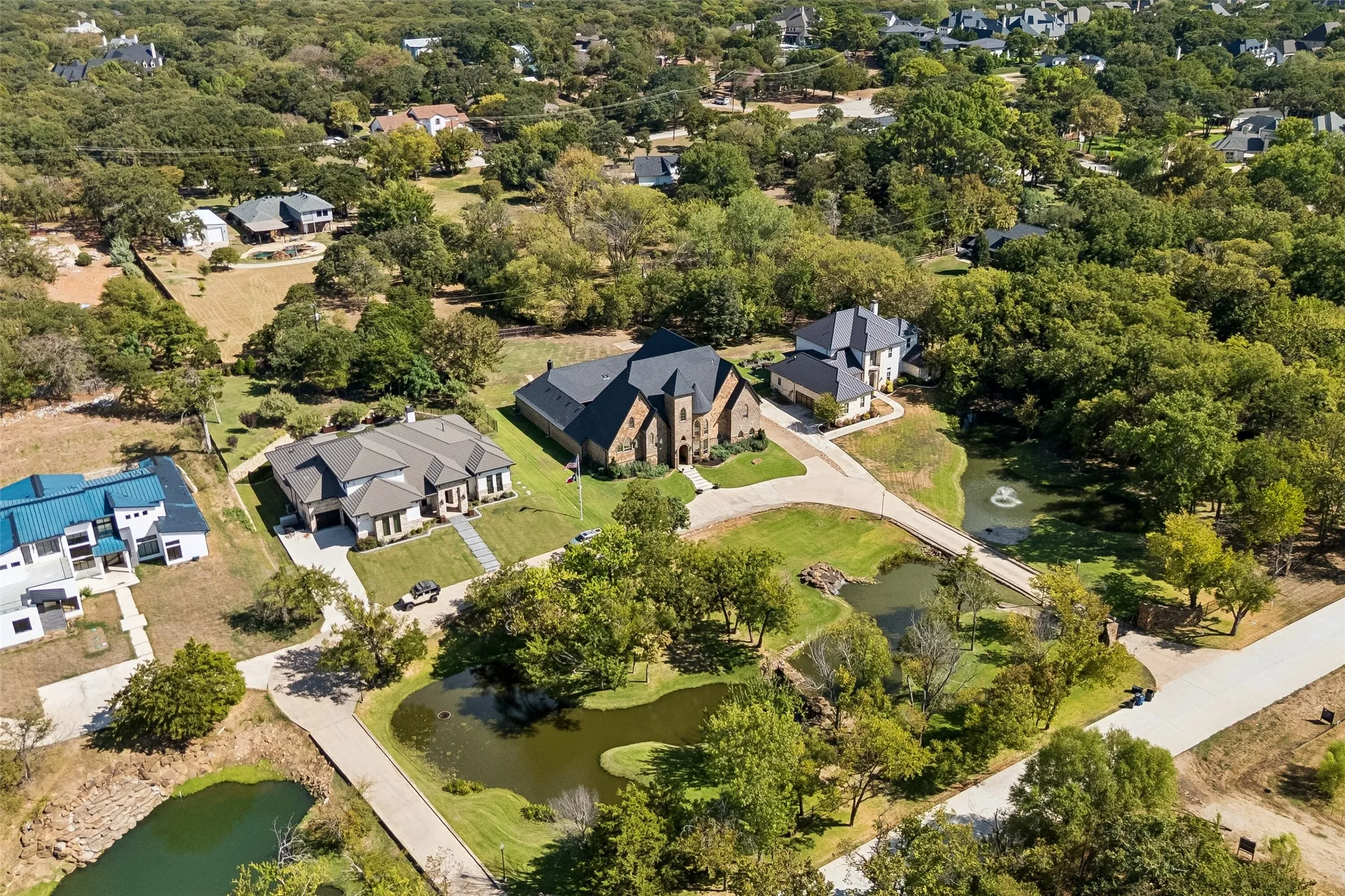 Single Family Residence For Sale in Tarrant County , 1714 Maranatha Way, Southlake, Texas 76092, 5 Bedroom, 7 Bathroom, 4 Garage spaces, 7,008 Sqft, built in 2007, mls#21385634, Real Estate Agent in Southlake, Homes For Sale in Tarrant county, Homes For Sale in Southlake, Realtor in Southlake Texas, Real Estate Brokerage Independent Realty Texas, Luminita Cordes Realtor