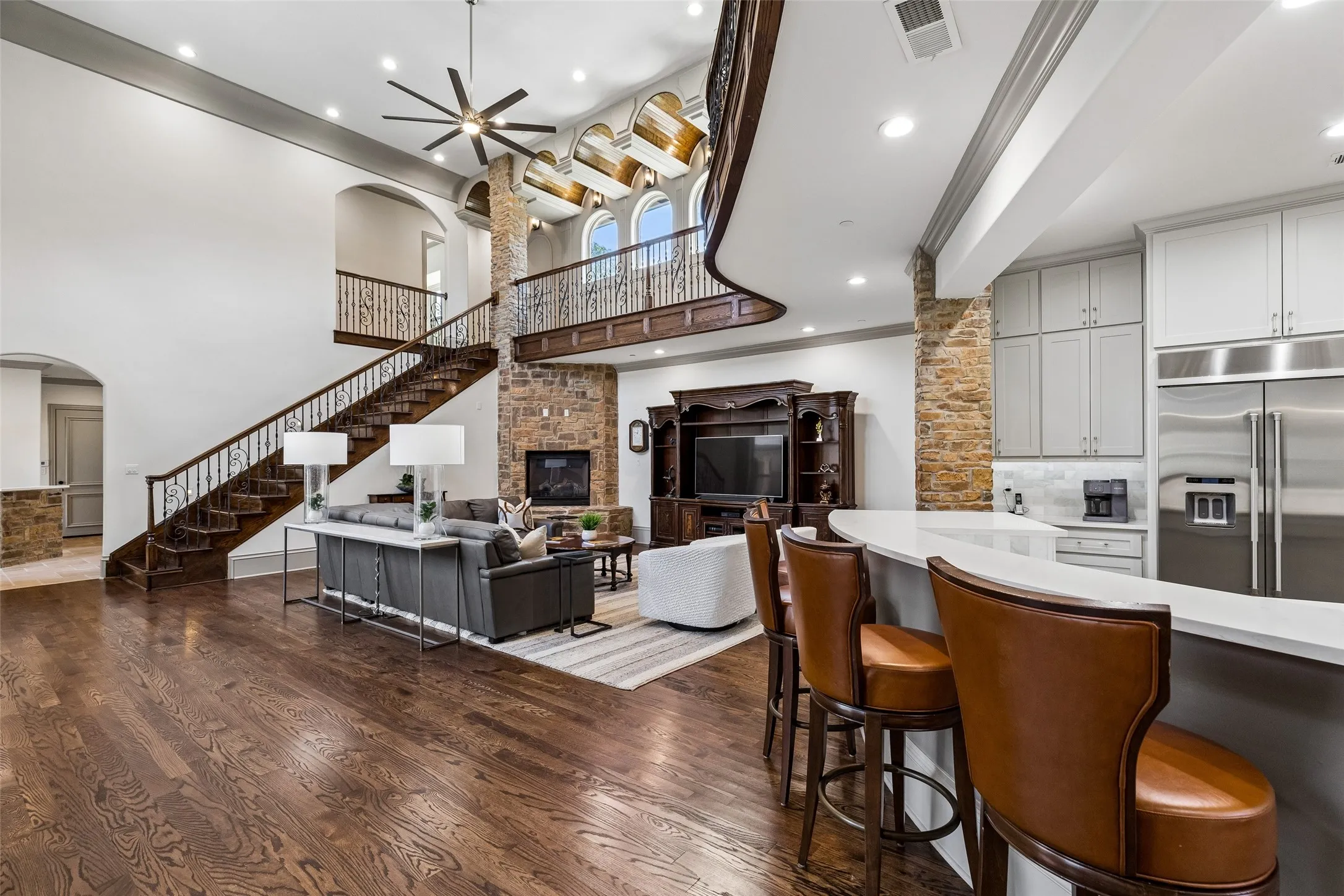 Single Family Residence For Sale in Tarrant County , 1714 Maranatha Way, Southlake, Texas 76092, 5 Bedroom, 7 Bathroom, 4 Garage spaces, 7,008 Sqft, built in 2007, mls#21385634, Real Estate Agent in Southlake, Homes For Sale in Tarrant county, Homes For Sale in Southlake, Realtor in Southlake Texas, Real Estate Brokerage Independent Realty Texas, Luminita Cordes Realtor