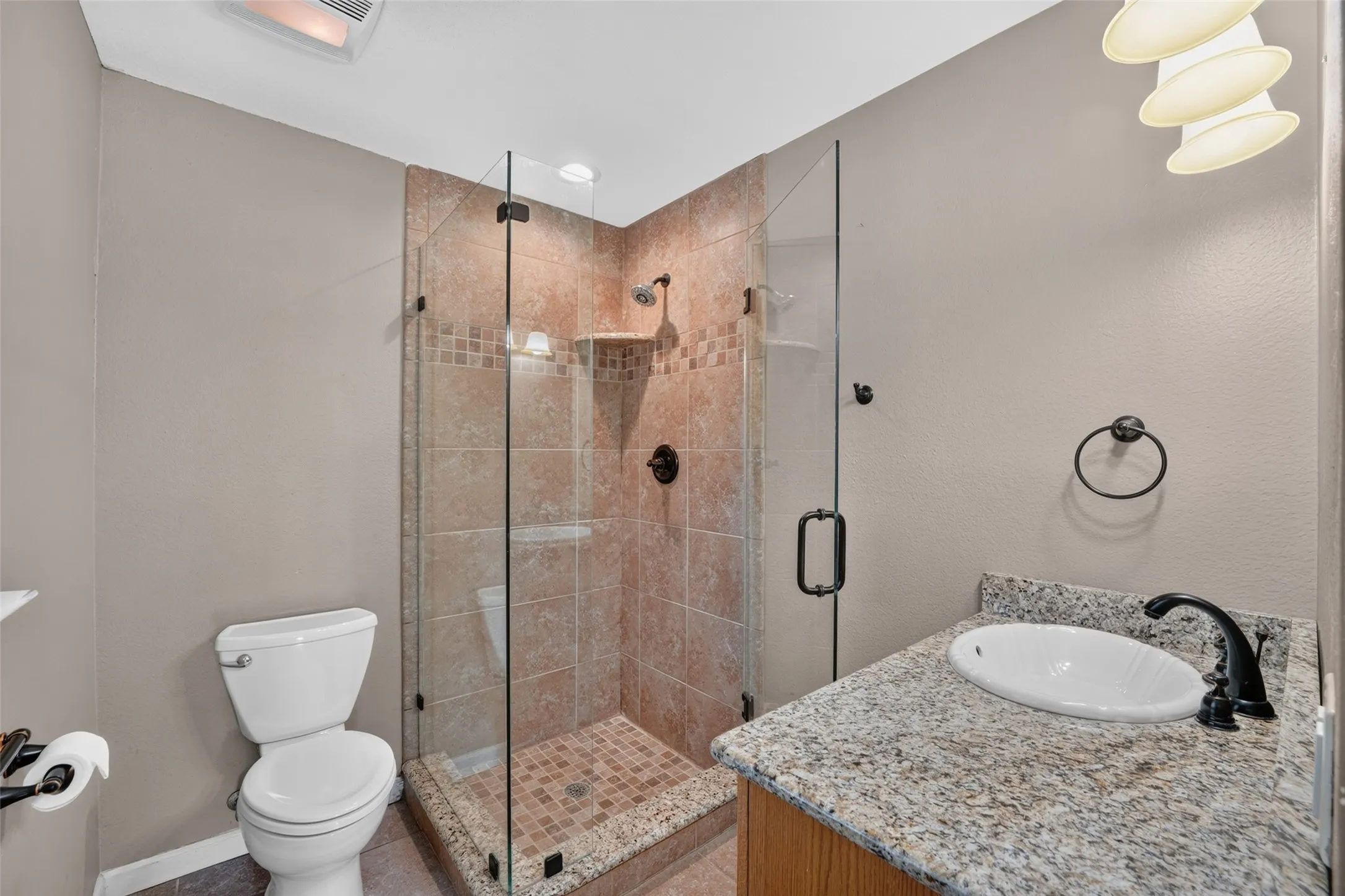 Single Family Residence For Sale in Dallas County , 9733 Edgelake Drive, Dallas, Texas 75218, 3 Bedroom, 2 Bathroom, 2 Garage spaces, 1,813 Sqft, built in 1951, mls#21405994, Real Estate Agent in Dallas, Homes For Sale in Dallas county, Homes For Sale in Dallas, Realtor in Dallas Texas, Real Estate Brokerage Independent Realty Texas, Luminita Cordes Realtor
