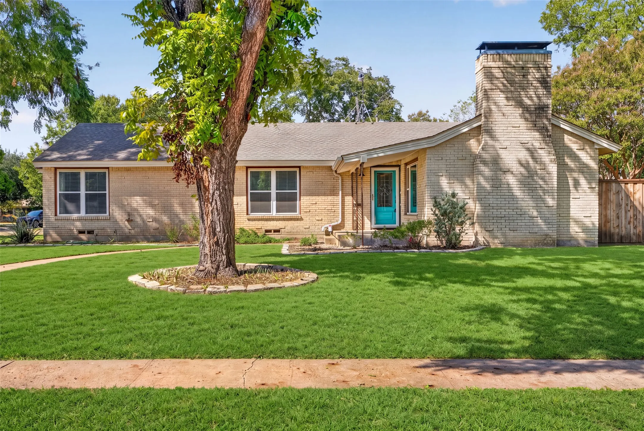 Single Family Residence For Sale