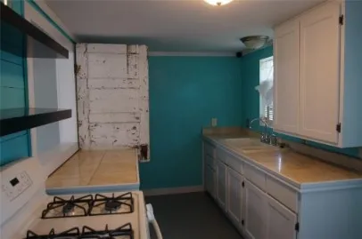 Single Family Residence For Rent in Van Zandt County , 402 E College Street, Canton, Texas 75103, 1 Bedroom, 1 Bathroom, Garage spaces, 500 Sqft, built in 1957, mls#21397582, Real Estate Agent in Canton, Homes For Rent in Van Zandt county, Homes For Rent in Canton, Realtor in Canton Texas, Real Estate Brokerage Independent Realty Texas, Luminita Cordes Realtor