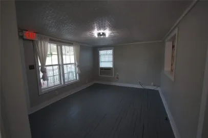 Single Family Residence For Rent in Van Zandt County , 402 E College Street, Canton, Texas 75103, 1 Bedroom, 1 Bathroom, Garage spaces, 500 Sqft, built in 1957, mls#21397582, Real Estate Agent in Canton, Homes For Rent in Van Zandt county, Homes For Rent in Canton, Realtor in Canton Texas, Real Estate Brokerage Independent Realty Texas, Luminita Cordes Realtor