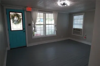 Single Family Residence For Rent in Van Zandt County , 402 E College Street, Canton, Texas 75103, 1 Bedroom, 1 Bathroom, Garage spaces, 500 Sqft, built in 1957, mls#21397582, Real Estate Agent in Canton, Homes For Rent in Van Zandt county, Homes For Rent in Canton, Realtor in Canton Texas, Real Estate Brokerage Independent Realty Texas, Luminita Cordes Realtor