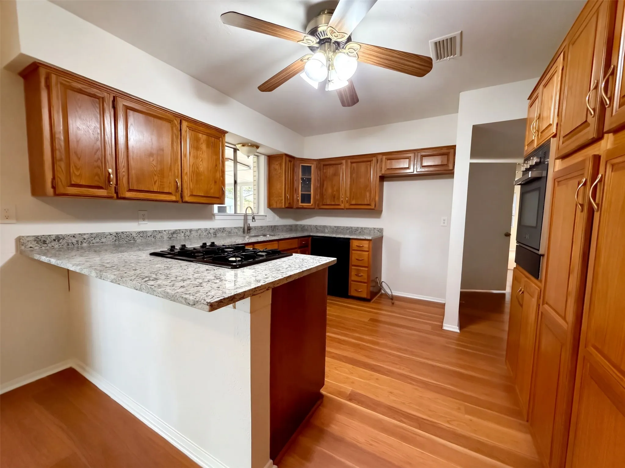 Single Family Residence For Sale in Tarrant County , 3411 Halifax Drive, Arlington, Texas 76013, 4 Bedroom, 2 Bathroom, 2 Garage spaces, 1,740 Sqft, built in 1966, mls#21405154, Real Estate Agent in Arlington, Homes For Sale in Tarrant county, Homes For Sale in Arlington, Realtor in Arlington Texas, Real Estate Brokerage Independent Realty Texas, Luminita Cordes Realtor