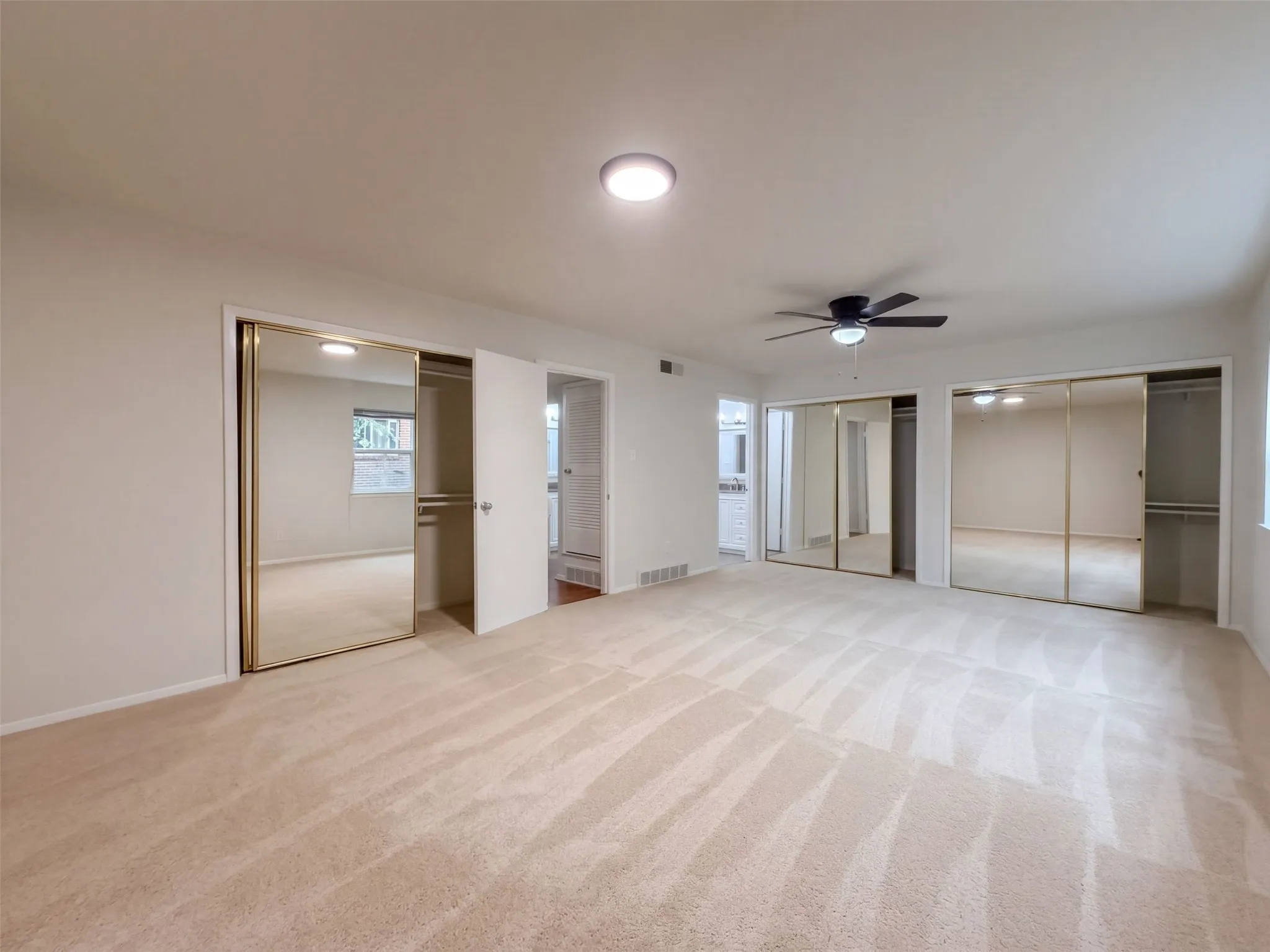 Single Family Residence For Sale in Tarrant County , 3411 Halifax Drive, Arlington, Texas 76013, 4 Bedroom, 2 Bathroom, 2 Garage spaces, 1,740 Sqft, built in 1966, mls#21405154, Real Estate Agent in Arlington, Homes For Sale in Tarrant county, Homes For Sale in Arlington, Realtor in Arlington Texas, Real Estate Brokerage Independent Realty Texas, Luminita Cordes Realtor
