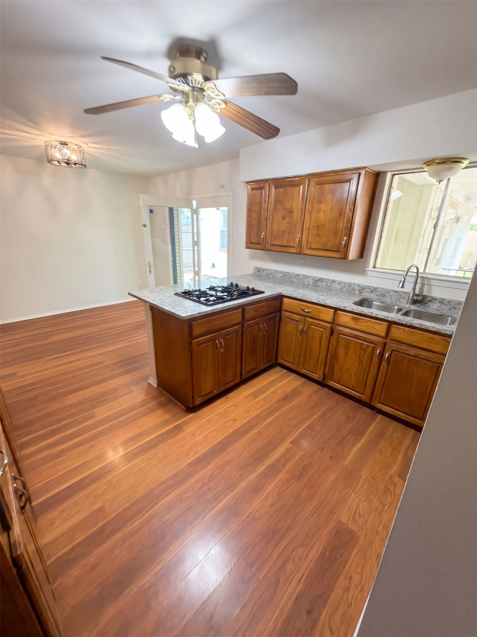 Single Family Residence For Sale in Tarrant County , 3411 Halifax Drive, Arlington, Texas 76013, 4 Bedroom, 2 Bathroom, 2 Garage spaces, 1,740 Sqft, built in 1966, mls#21405154, Real Estate Agent in Arlington, Homes For Sale in Tarrant county, Homes For Sale in Arlington, Realtor in Arlington Texas, Real Estate Brokerage Independent Realty Texas, Luminita Cordes Realtor