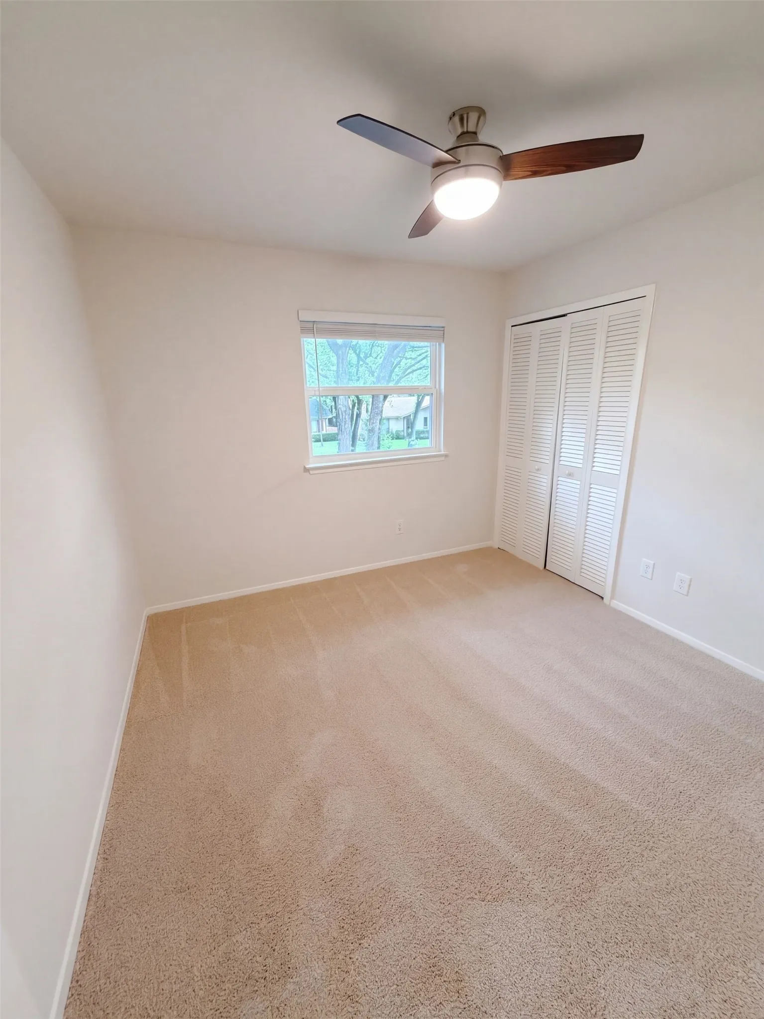 Single Family Residence For Sale in Tarrant County , 3411 Halifax Drive, Arlington, Texas 76013, 4 Bedroom, 2 Bathroom, 2 Garage spaces, 1,740 Sqft, built in 1966, mls#21405154, Real Estate Agent in Arlington, Homes For Sale in Tarrant county, Homes For Sale in Arlington, Realtor in Arlington Texas, Real Estate Brokerage Independent Realty Texas, Luminita Cordes Realtor