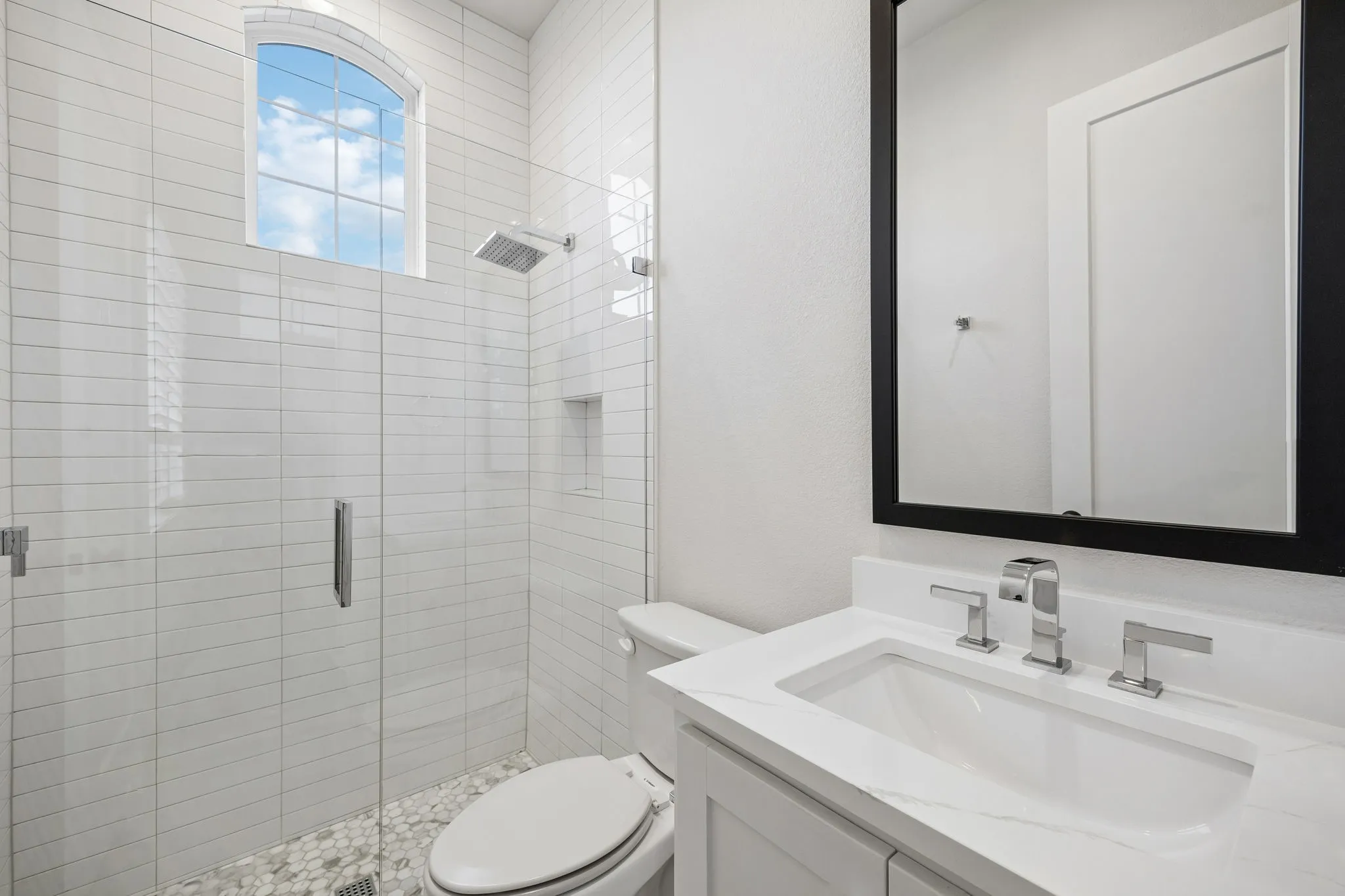 Single Family Residence For Sale in Denton County , 6261 Brentway Road, Frisco, Texas 75034, 5 Bedroom, 7 Bathroom, 3 Garage spaces, 4,880 Sqft, built in 2019, mls#21368194, Real Estate Agent in Frisco, Homes For Sale in Denton county, Homes For Sale in Frisco, Realtor in Frisco Texas, Real Estate Brokerage Independent Realty Texas, Luminita Cordes Realtor