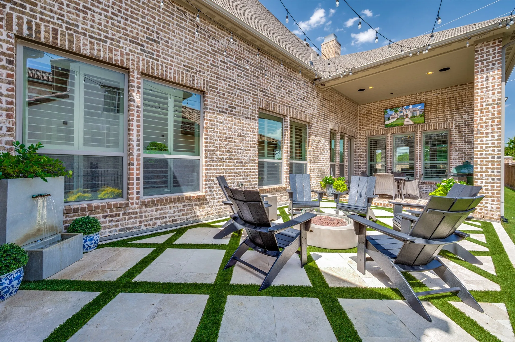 Single Family Residence For Sale in Denton County , 12910 Timber Crossing Drive, Frisco, Texas 75033, 4 Bedroom, 6 Bathroom, 3 Garage spaces, 4,094 Sqft, built in 2016, mls#21405666, Real Estate Agent in Frisco, Homes For Sale in Denton county, Homes For Sale in Frisco, Realtor in Frisco Texas, Real Estate Brokerage Independent Realty Texas, Luminita Cordes Realtor