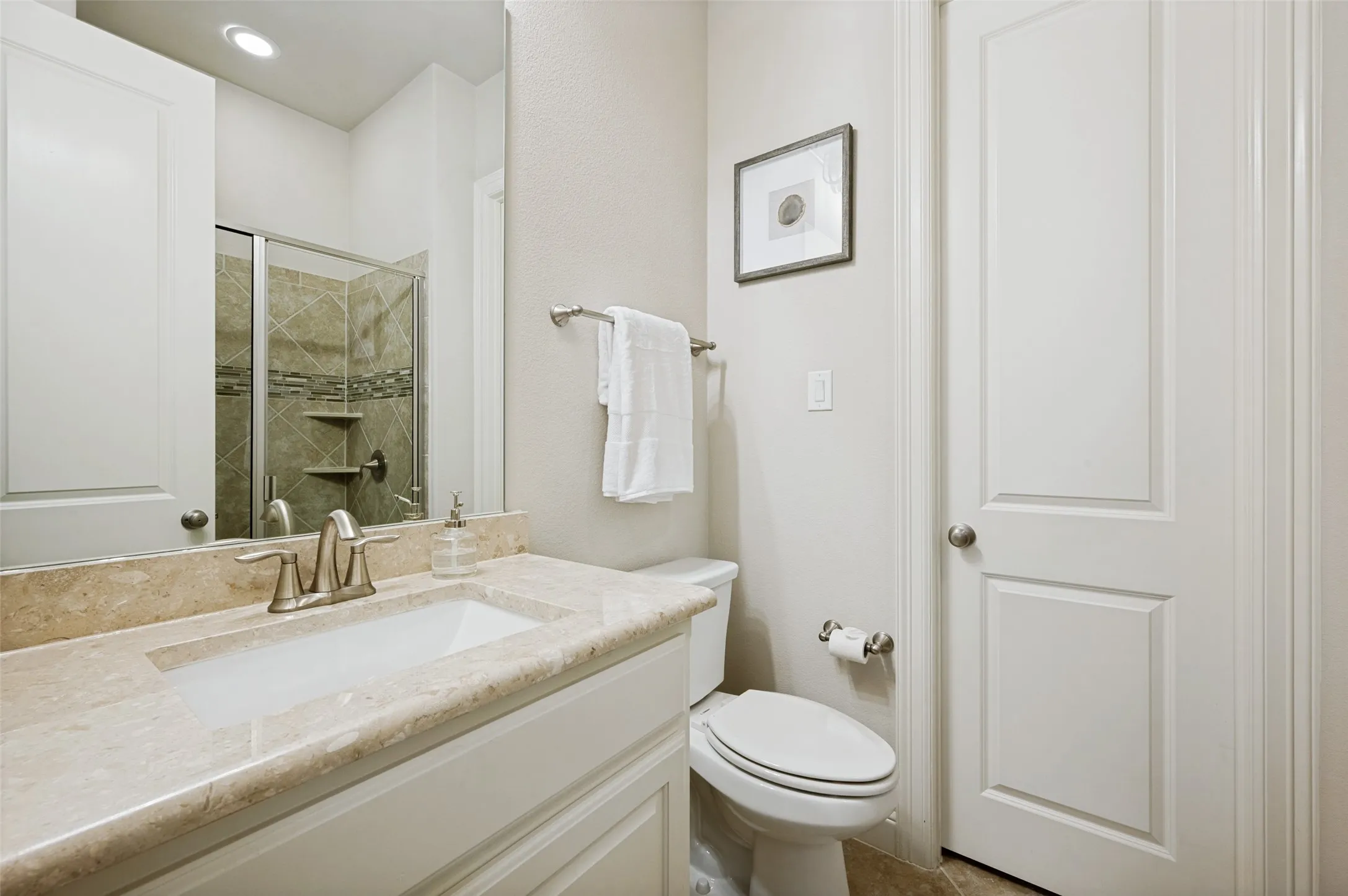 Single Family Residence For Sale in Denton County , 12910 Timber Crossing Drive, Frisco, Texas 75033, 4 Bedroom, 6 Bathroom, 3 Garage spaces, 4,094 Sqft, built in 2016, mls#21405666, Real Estate Agent in Frisco, Homes For Sale in Denton county, Homes For Sale in Frisco, Realtor in Frisco Texas, Real Estate Brokerage Independent Realty Texas, Luminita Cordes Realtor