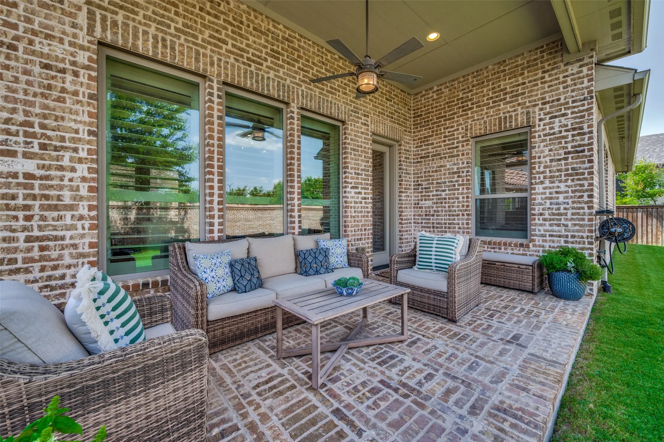 Single Family Residence For Sale in Denton County , 12910 Timber Crossing Drive, Frisco, Texas 75033, 4 Bedroom, 6 Bathroom, 3 Garage spaces, 4,094 Sqft, built in 2016, mls#21405666, Real Estate Agent in Frisco, Homes For Sale in Denton county, Homes For Sale in Frisco, Realtor in Frisco Texas, Real Estate Brokerage Independent Realty Texas, Luminita Cordes Realtor
