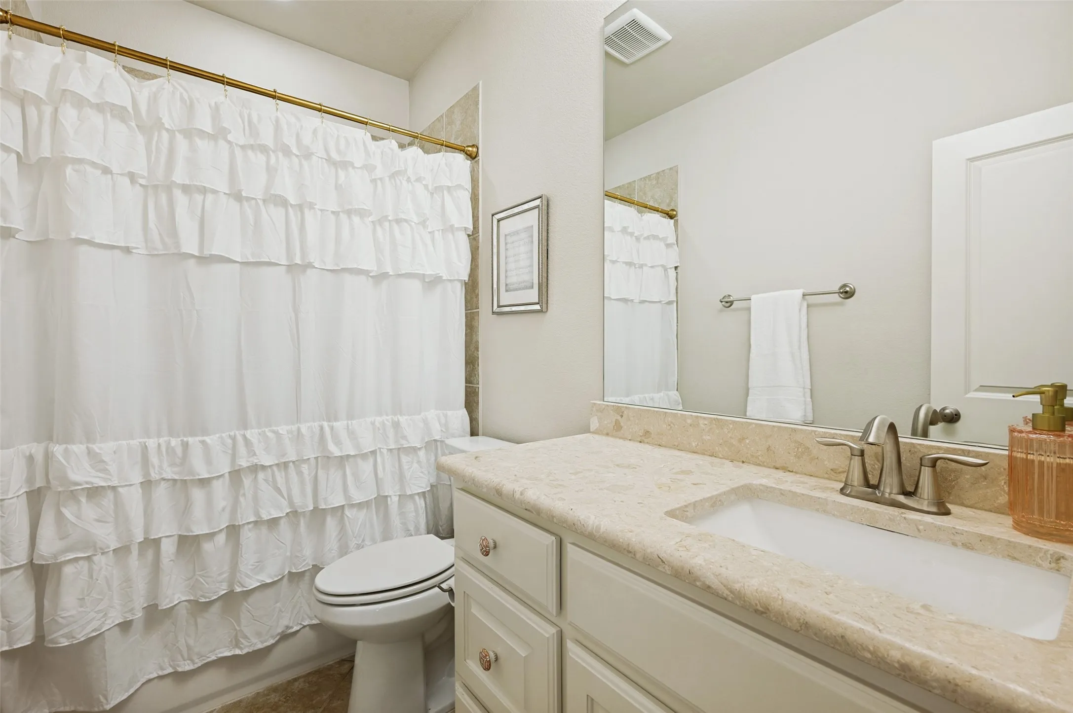 Single Family Residence For Sale in Denton County , 12910 Timber Crossing Drive, Frisco, Texas 75033, 4 Bedroom, 6 Bathroom, 3 Garage spaces, 4,094 Sqft, built in 2016, mls#21405666, Real Estate Agent in Frisco, Homes For Sale in Denton county, Homes For Sale in Frisco, Realtor in Frisco Texas, Real Estate Brokerage Independent Realty Texas, Luminita Cordes Realtor