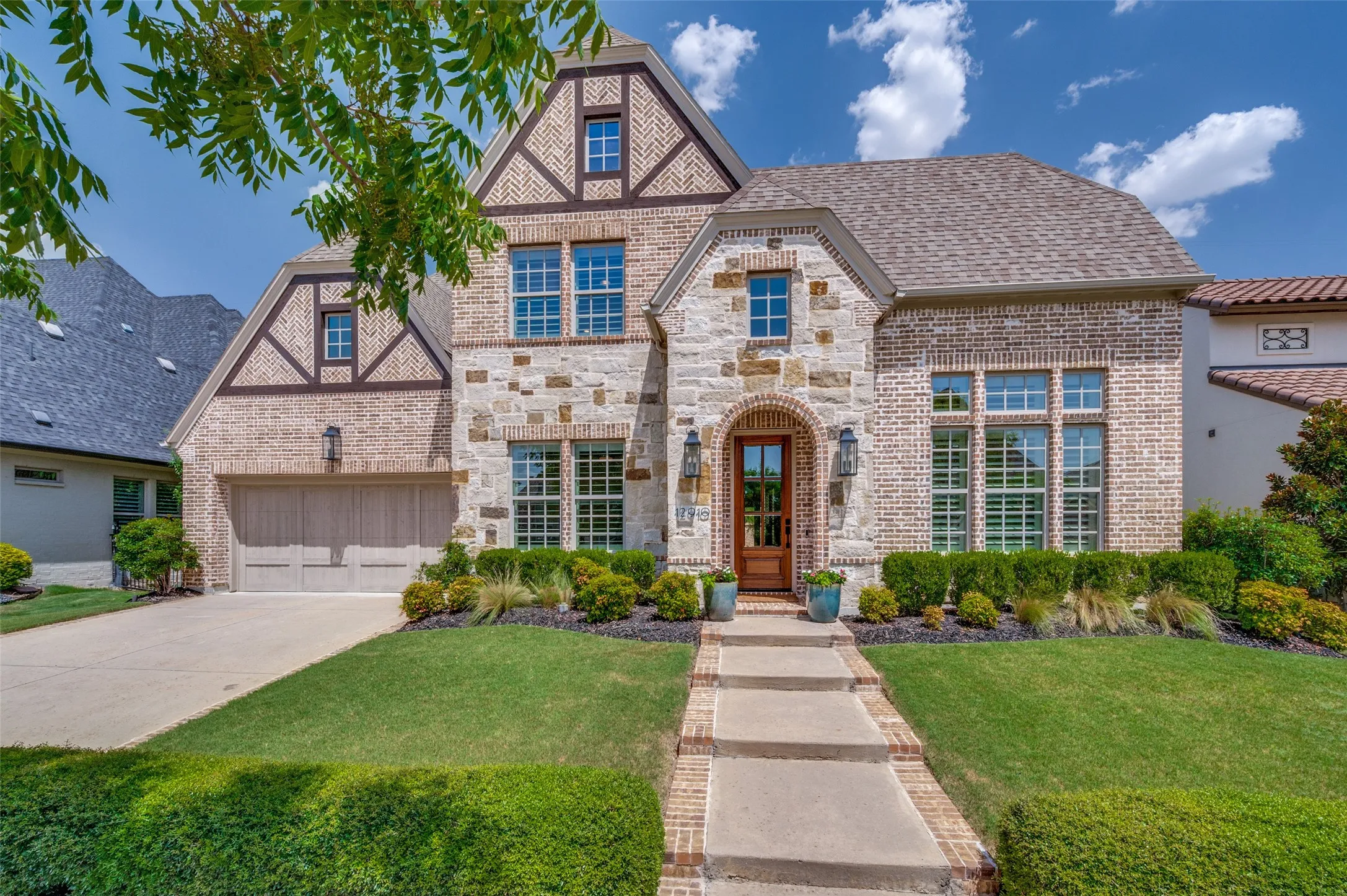 Single Family Residence For Sale in Denton County , 12910 Timber Crossing Drive, Frisco, Texas 75033, 4 Bedroom, 6 Bathroom, 3 Garage spaces, 4,094 Sqft, built in 2016, mls#21405666, Real Estate Agent in Frisco, Homes For Sale in Denton county, Homes For Sale in Frisco, Realtor in Frisco Texas, Real Estate Brokerage Independent Realty Texas, Luminita Cordes Realtor