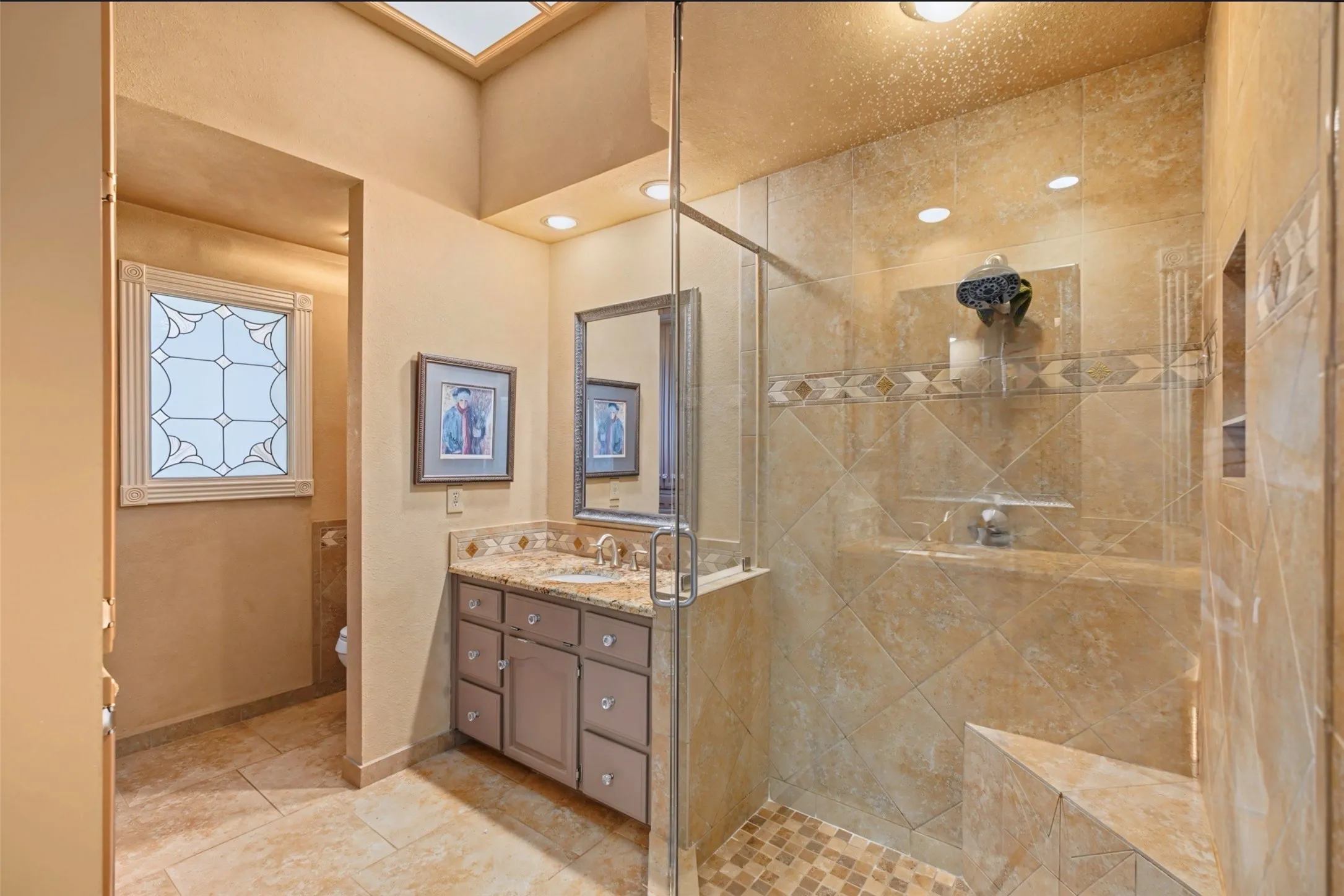 Single Family Residence For Sale in Bexar County , 19154 Kristen Way, San Antonio, Texas 78258, 3 Bedroom, 3 Bathroom, 3 Garage spaces, 3,001 Sqft, built in 1988, mls#21393834, Real Estate Agent in San Antonio, Homes For Sale in Bexar county, Homes For Sale in San Antonio, Realtor in San Antonio Texas, Real Estate Brokerage Independent Realty Texas, Luminita Cordes Realtor