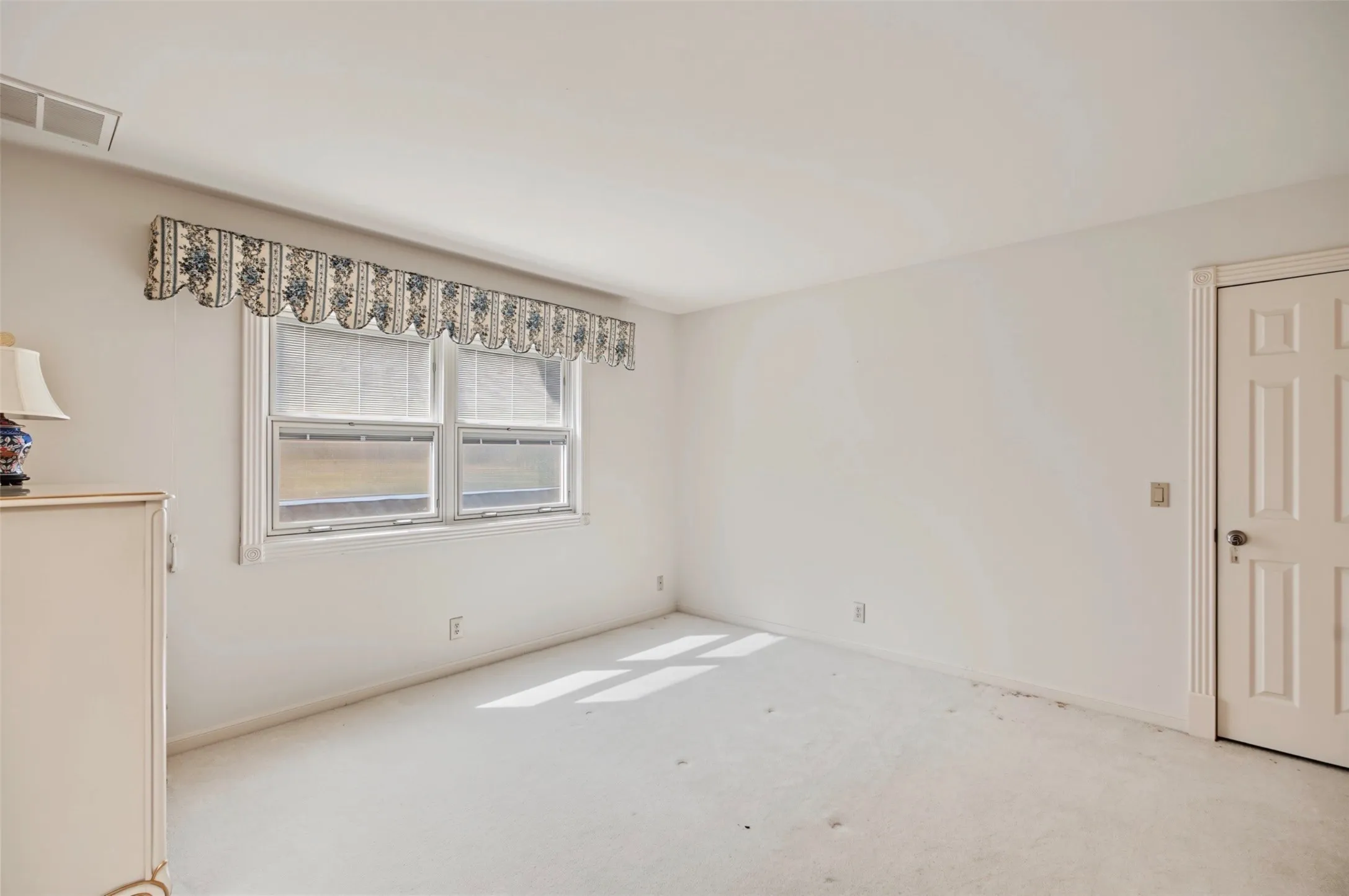 Single Family Residence For Sale in Bexar County , 19154 Kristen Way, San Antonio, Texas 78258, 3 Bedroom, 3 Bathroom, 3 Garage spaces, 3,001 Sqft, built in 1988, mls#21393834, Real Estate Agent in San Antonio, Homes For Sale in Bexar county, Homes For Sale in San Antonio, Realtor in San Antonio Texas, Real Estate Brokerage Independent Realty Texas, Luminita Cordes Realtor