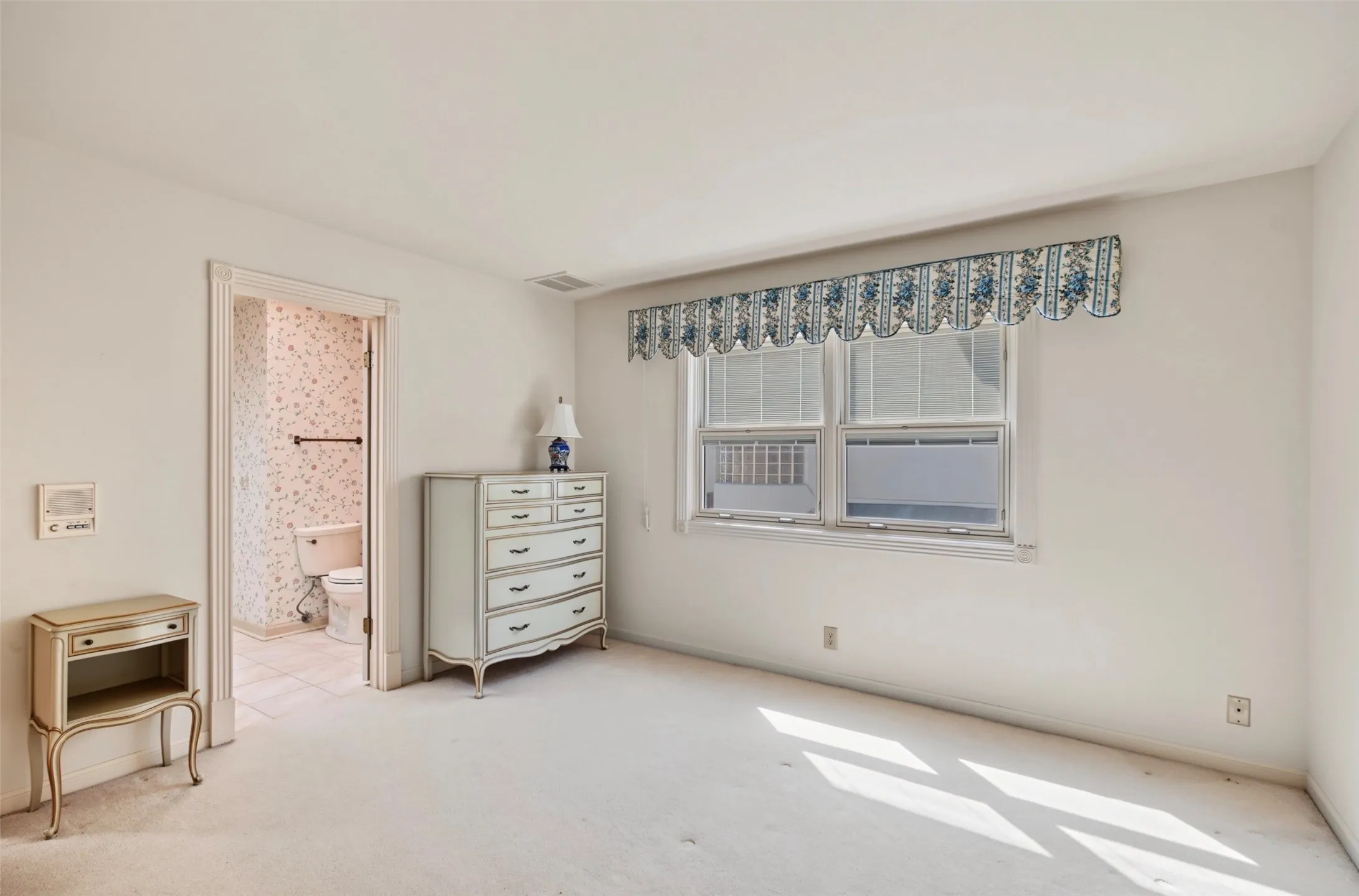 Single Family Residence For Sale in Bexar County , 19154 Kristen Way, San Antonio, Texas 78258, 3 Bedroom, 3 Bathroom, 3 Garage spaces, 3,001 Sqft, built in 1988, mls#21393834, Real Estate Agent in San Antonio, Homes For Sale in Bexar county, Homes For Sale in San Antonio, Realtor in San Antonio Texas, Real Estate Brokerage Independent Realty Texas, Luminita Cordes Realtor