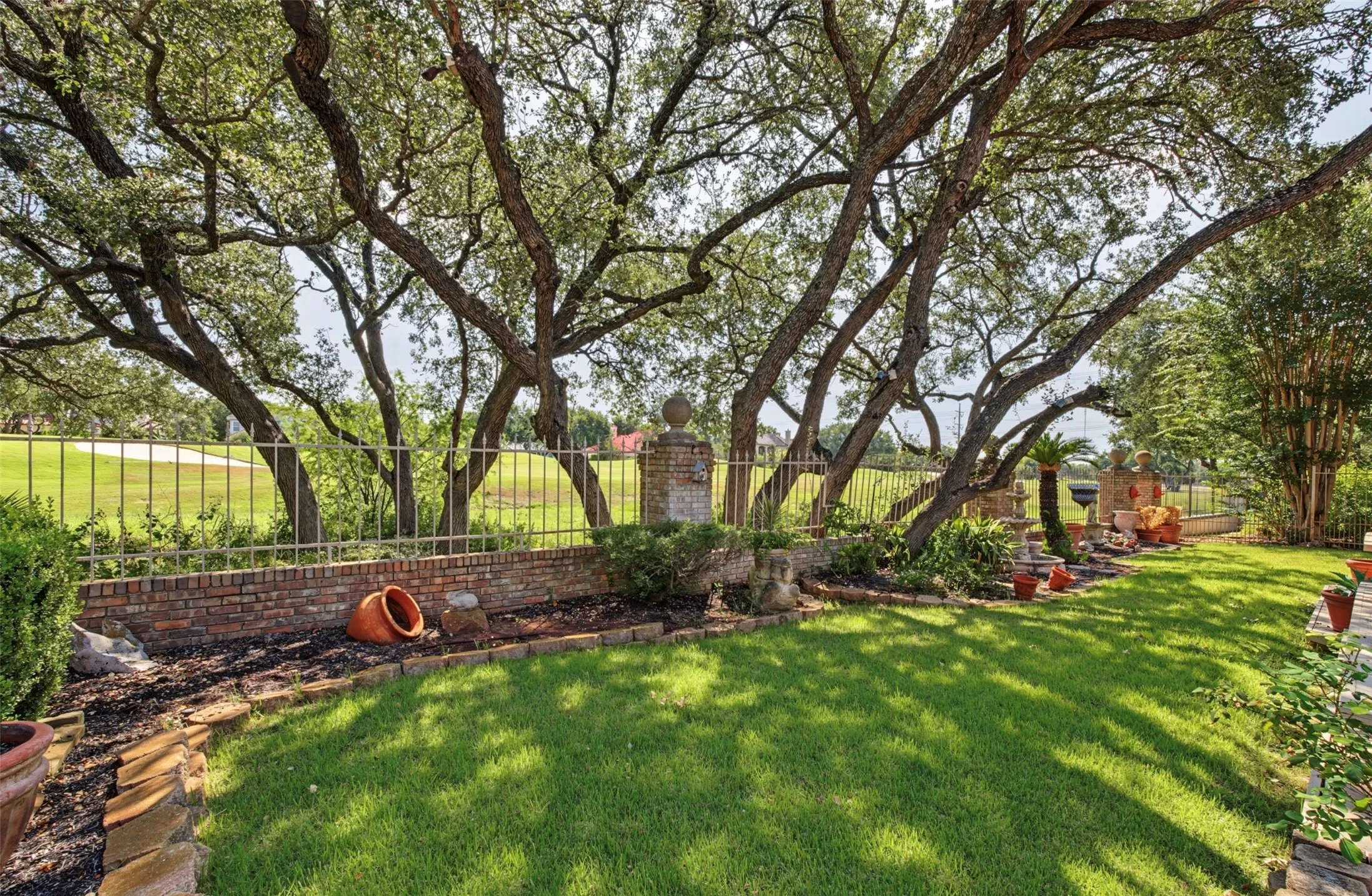 Single Family Residence For Sale in Bexar County , 19154 Kristen Way, San Antonio, Texas 78258, 3 Bedroom, 3 Bathroom, 3 Garage spaces, 3,001 Sqft, built in 1988, mls#21393834, Real Estate Agent in San Antonio, Homes For Sale in Bexar county, Homes For Sale in San Antonio, Realtor in San Antonio Texas, Real Estate Brokerage Independent Realty Texas, Luminita Cordes Realtor