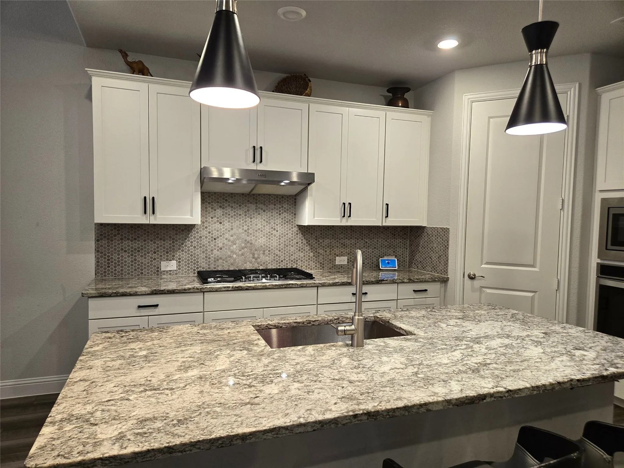 Single Family Residence For Sale in Denton County , 2465 Yosemite Way, Corinth, Texas 76210, 5 Bedroom, 3 Bathroom, 2 Garage spaces, 3,064 Sqft, built in 2023, mls#21388104, Real Estate Agent in Corinth, Homes For Sale in Denton county, Homes For Sale in Corinth, Realtor in Corinth Texas, Real Estate Brokerage Independent Realty Texas, Luminita Cordes Realtor