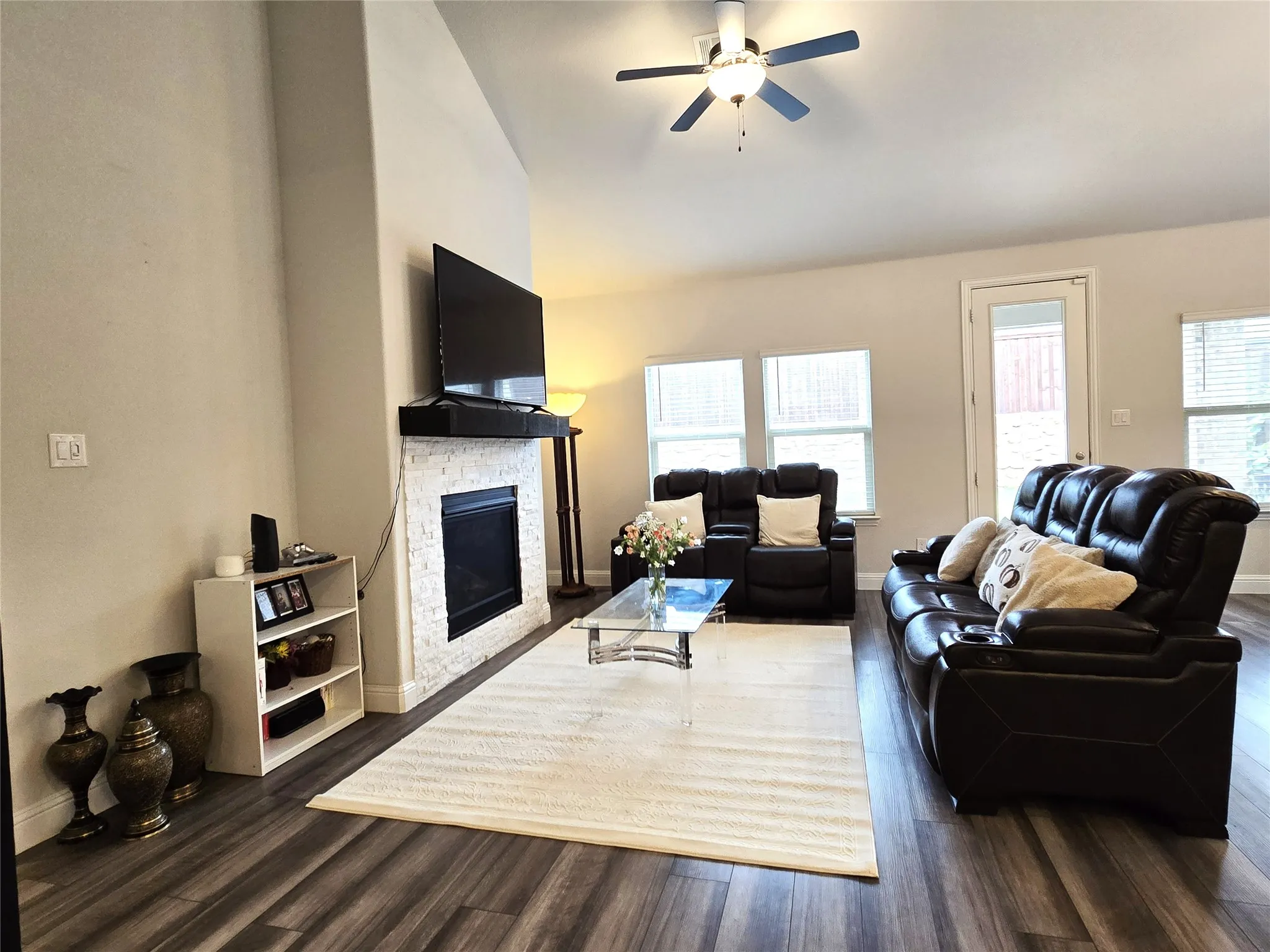 Single Family Residence For Sale in Denton County , 2465 Yosemite Way, Corinth, Texas 76210, 5 Bedroom, 3 Bathroom, 2 Garage spaces, 3,064 Sqft, built in 2023, mls#21388104, Real Estate Agent in Corinth, Homes For Sale in Denton county, Homes For Sale in Corinth, Realtor in Corinth Texas, Real Estate Brokerage Independent Realty Texas, Luminita Cordes Realtor