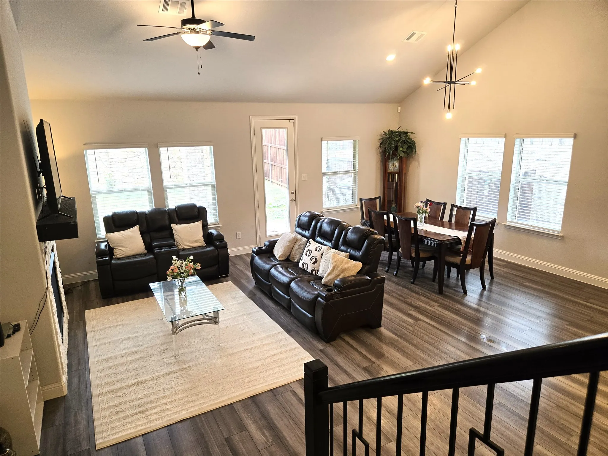 Single Family Residence For Sale in Denton County , 2465 Yosemite Way, Corinth, Texas 76210, 5 Bedroom, 3 Bathroom, 2 Garage spaces, 3,064 Sqft, built in 2023, mls#21388104, Real Estate Agent in Corinth, Homes For Sale in Denton county, Homes For Sale in Corinth, Realtor in Corinth Texas, Real Estate Brokerage Independent Realty Texas, Luminita Cordes Realtor