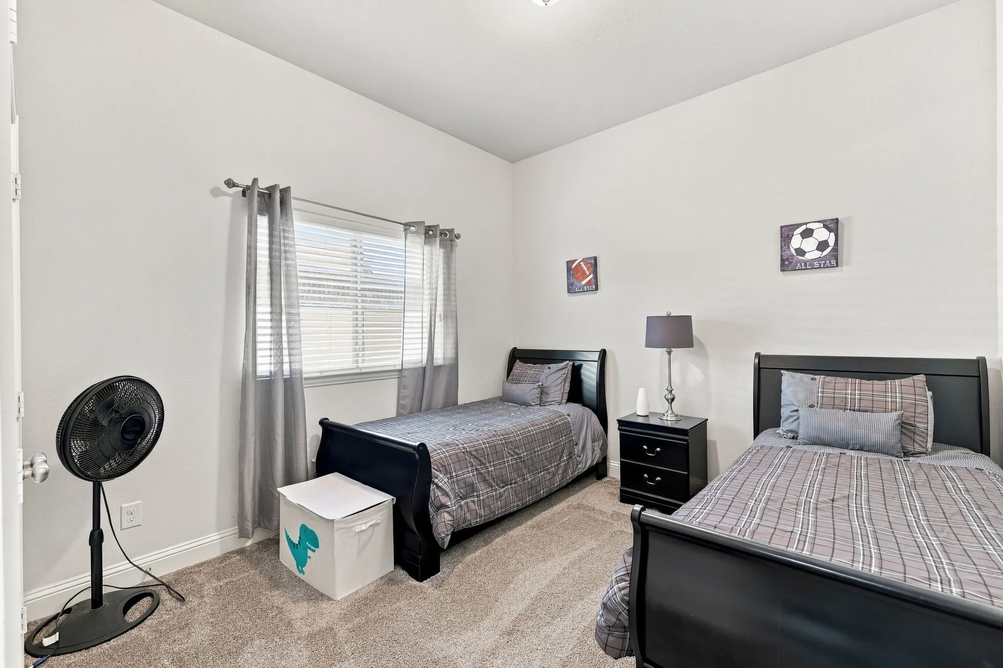Single Family Residence For Sale in Collin County , 3516 Charleston Drive, Melissa, Texas 75454, 4 Bedroom, 3 Bathroom, 2 Garage spaces, 2,913 Sqft, built in 2017, mls#21405477, Real Estate Agent in Melissa, Homes For Sale in Collin county, Homes For Sale in Melissa, Realtor in Melissa Texas, Real Estate Brokerage Independent Realty Texas, Luminita Cordes Realtor