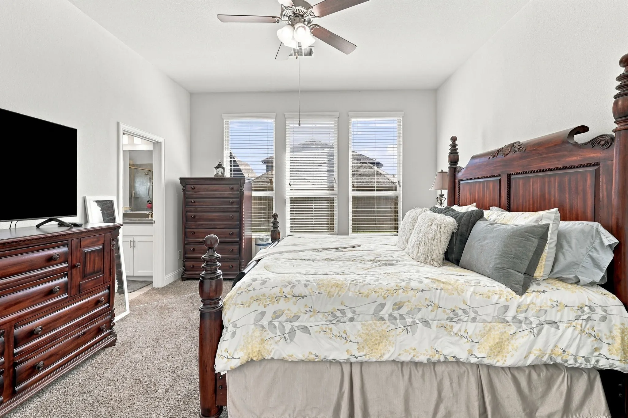 Single Family Residence For Sale in Collin County , 3516 Charleston Drive, Melissa, Texas 75454, 4 Bedroom, 3 Bathroom, 2 Garage spaces, 2,913 Sqft, built in 2017, mls#21405477, Real Estate Agent in Melissa, Homes For Sale in Collin county, Homes For Sale in Melissa, Realtor in Melissa Texas, Real Estate Brokerage Independent Realty Texas, Luminita Cordes Realtor