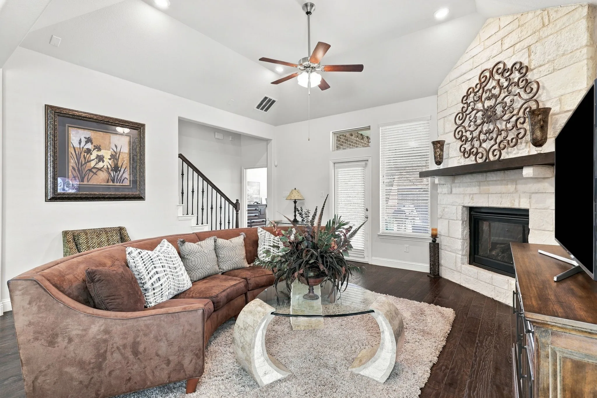 Single Family Residence For Sale in Collin County , 3516 Charleston Drive, Melissa, Texas 75454, 4 Bedroom, 3 Bathroom, 2 Garage spaces, 2,913 Sqft, built in 2017, mls#21405477, Real Estate Agent in Melissa, Homes For Sale in Collin county, Homes For Sale in Melissa, Realtor in Melissa Texas, Real Estate Brokerage Independent Realty Texas, Luminita Cordes Realtor