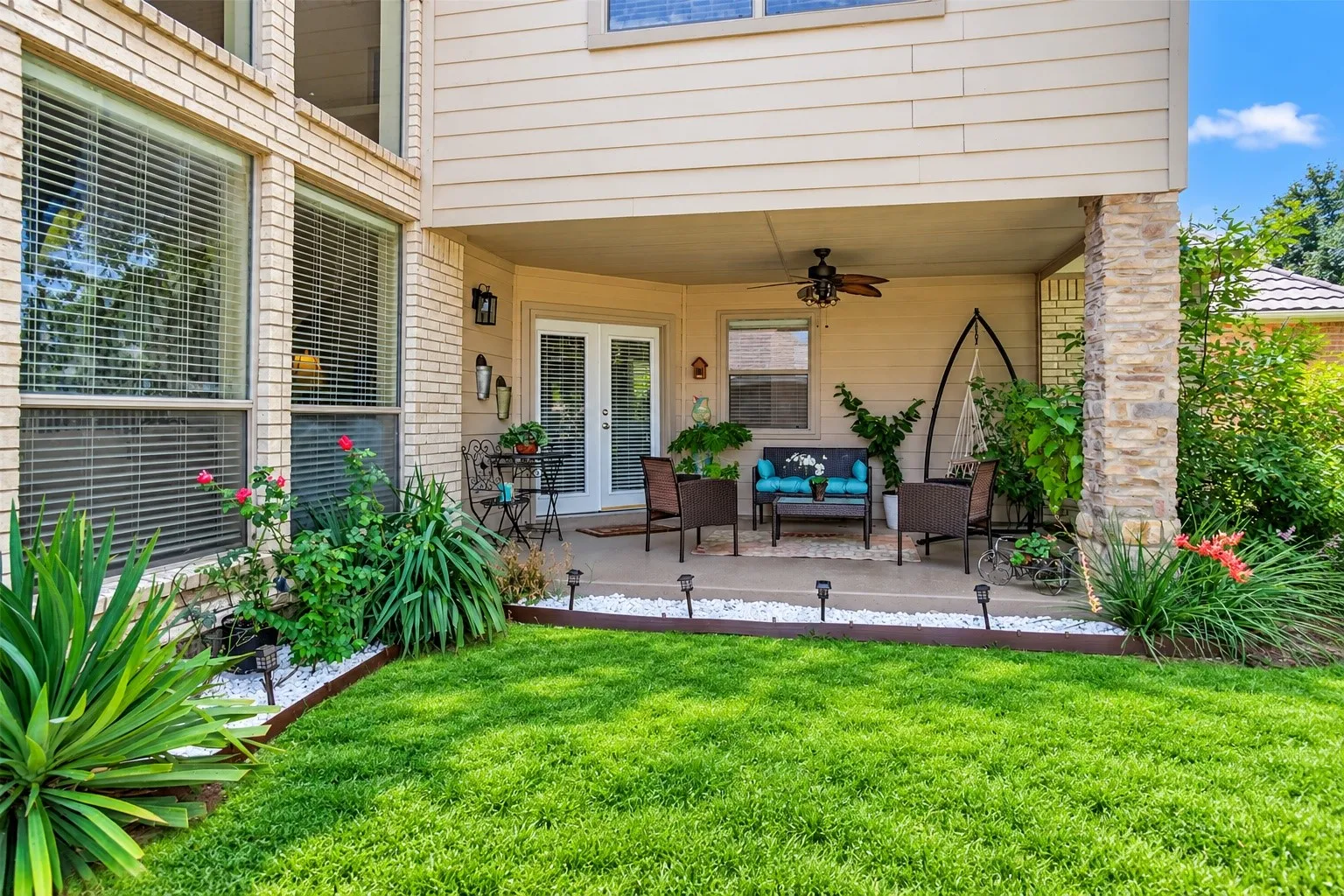 Single Family Residence For Sale in Dallas County , 2047 Chevella Drive, Dallas, Texas 75232, 4 Bedroom, 3 Bathroom, 2 Garage spaces, 2,463 Sqft, built in 2001, mls#21403574, Real Estate Agent in Dallas, Homes For Sale in Dallas county, Homes For Sale in Dallas, Realtor in Dallas Texas, Real Estate Brokerage Independent Realty Texas, Luminita Cordes Realtor
