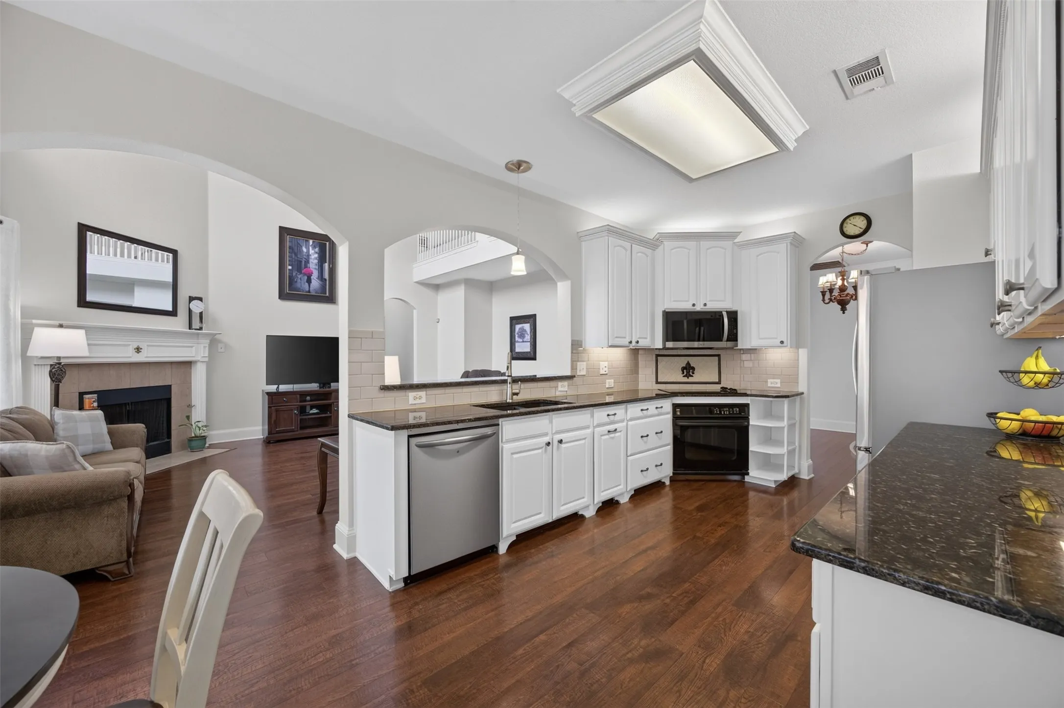Dine In Kitchen!